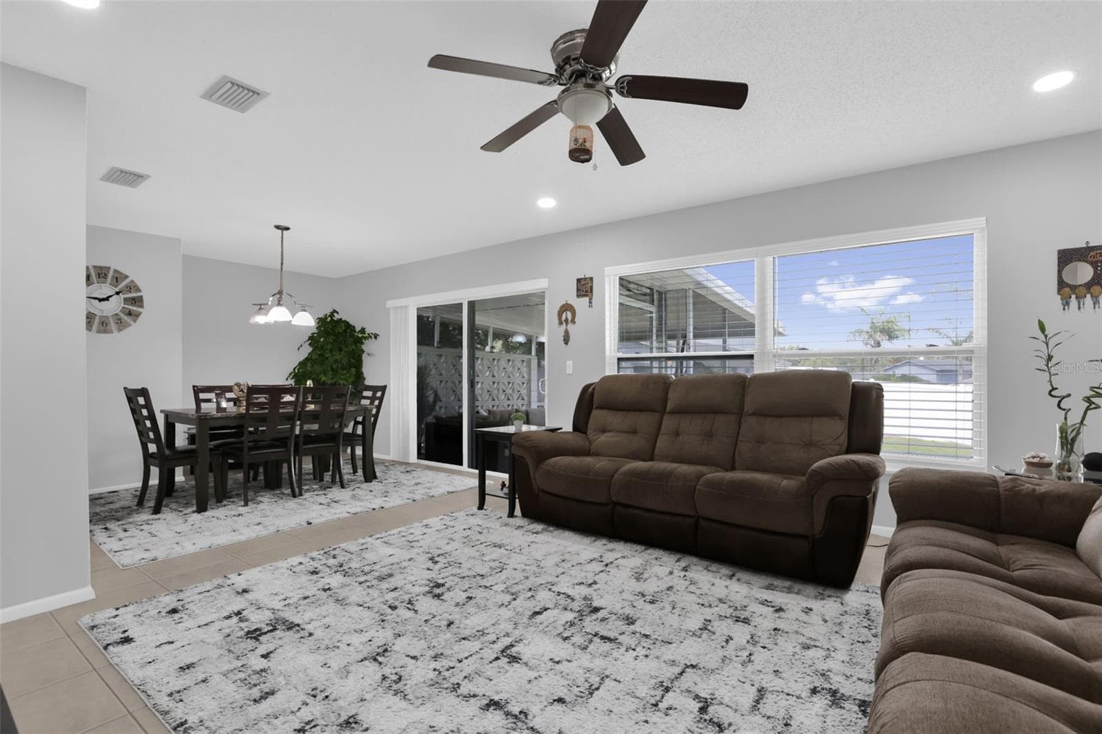 Single Family Residence at 14 APPLE HILL HOLW, CASSELBERRY, photo 3 of 33