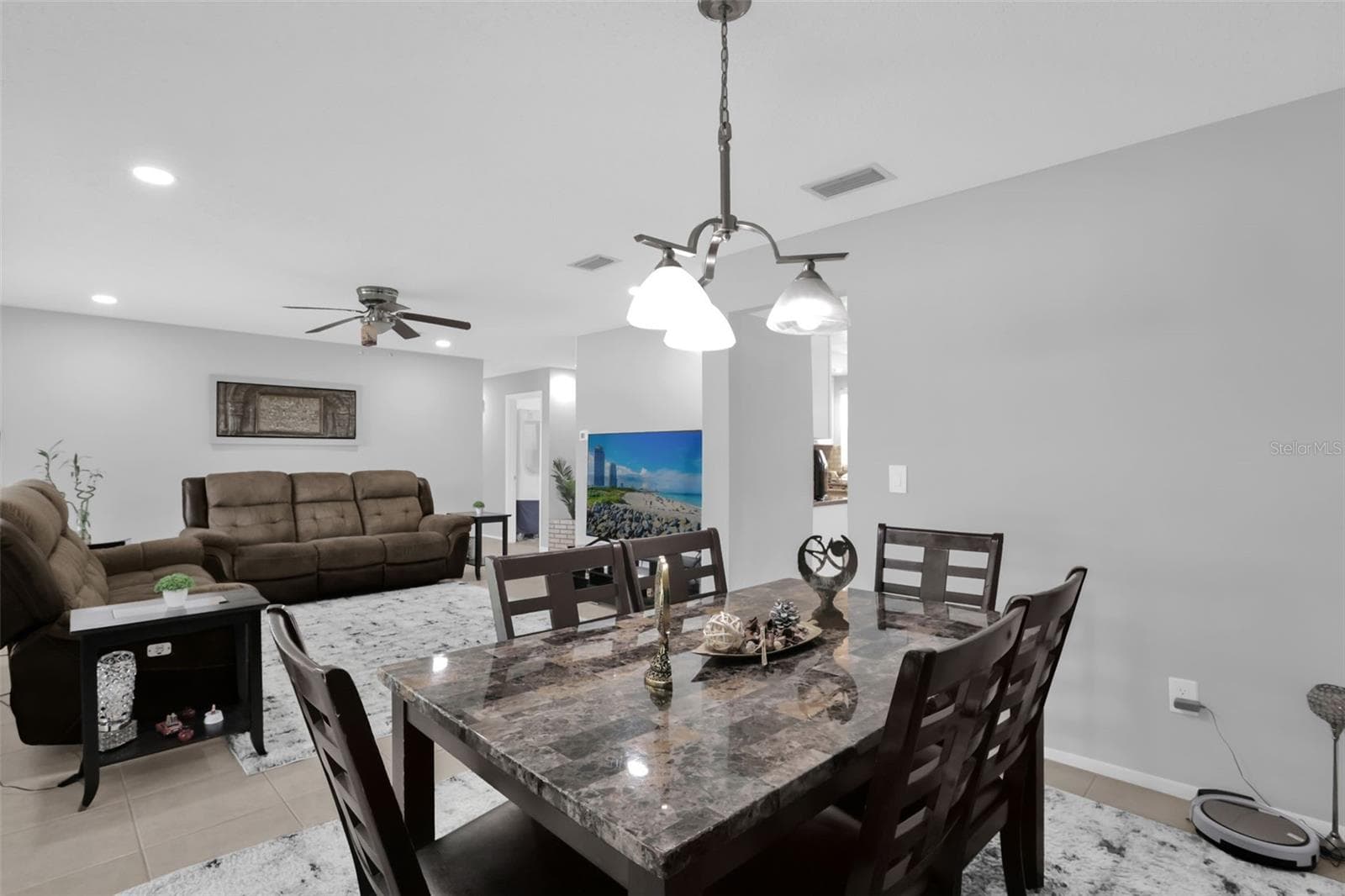 Single Family Residence at 14 APPLE HILL HOLW, CASSELBERRY, photo 8 of 33