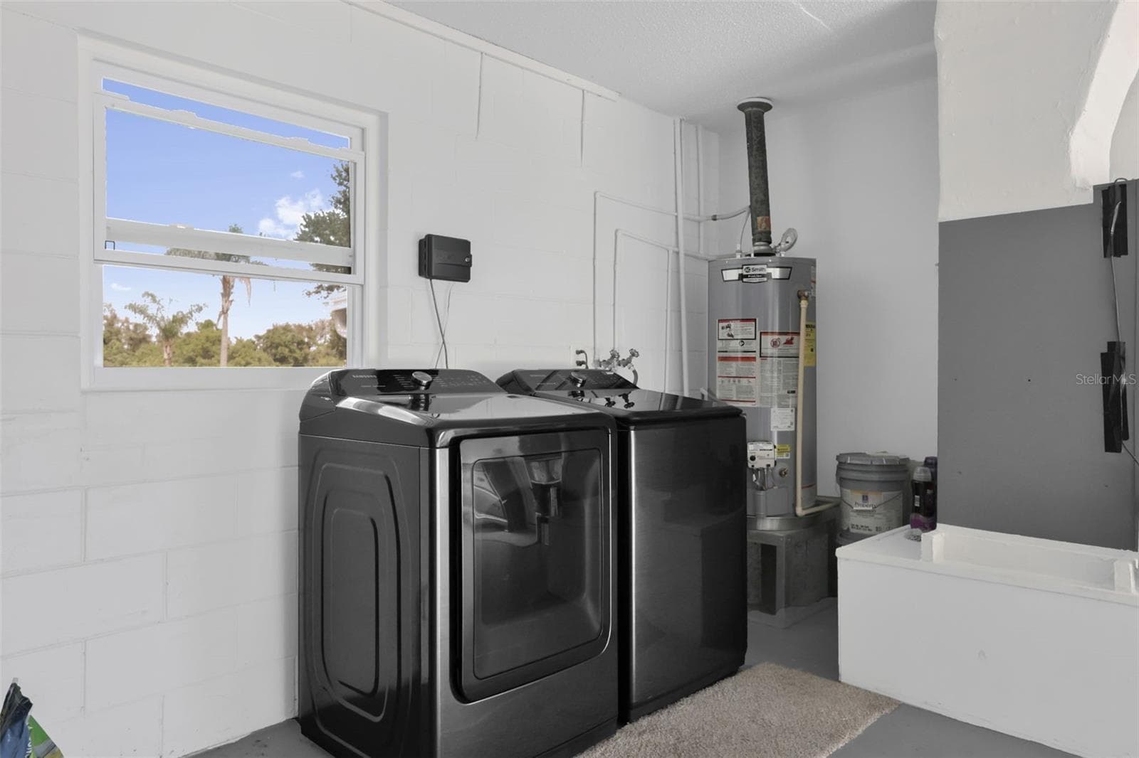 Single Family Residence at 14 APPLE HILL HOLW, CASSELBERRY, photo 25 of 33