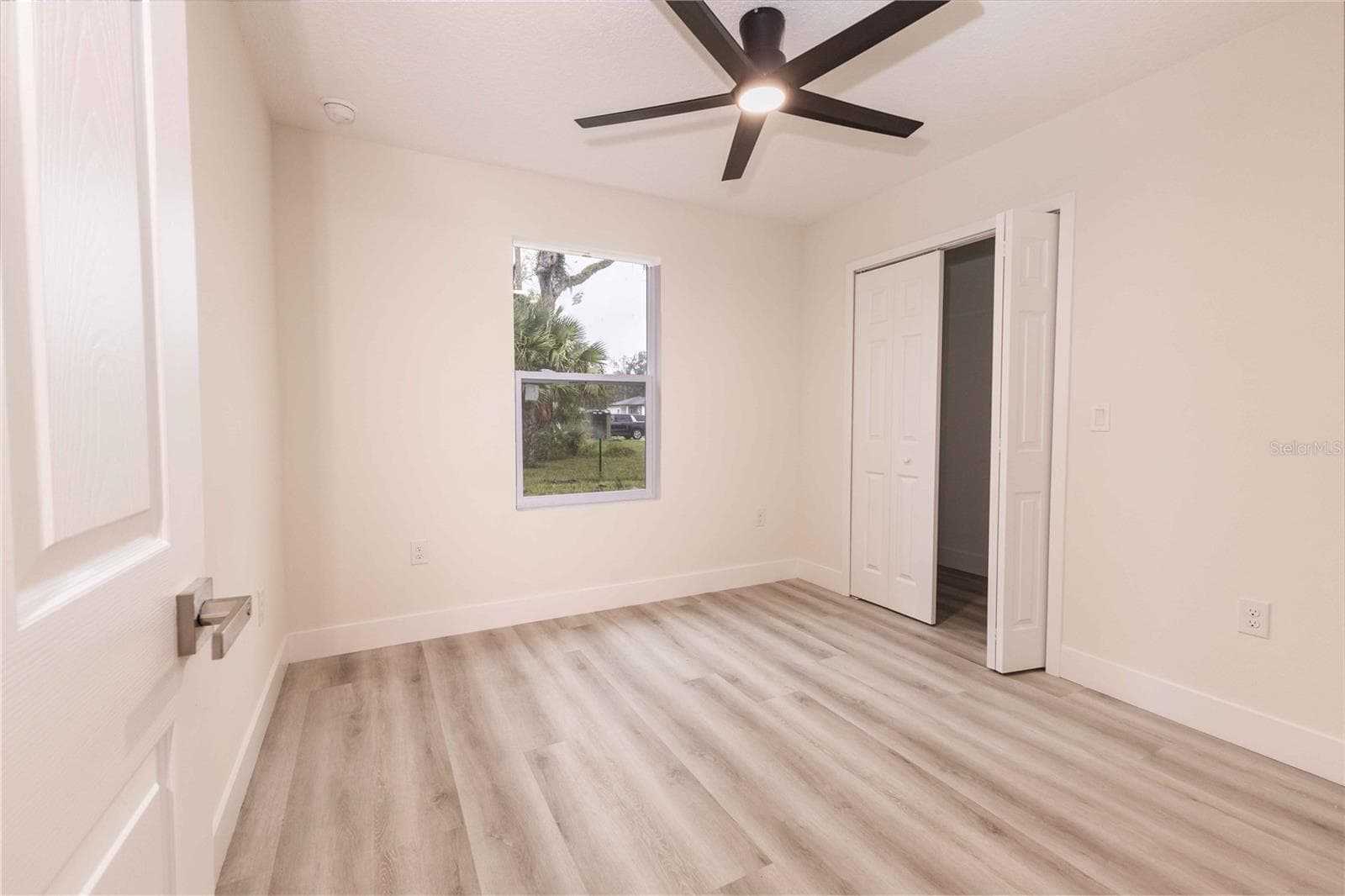 Single Family Residence at 2399 CR 423, LAKE PANASOFFKEE, photo 14 of 21