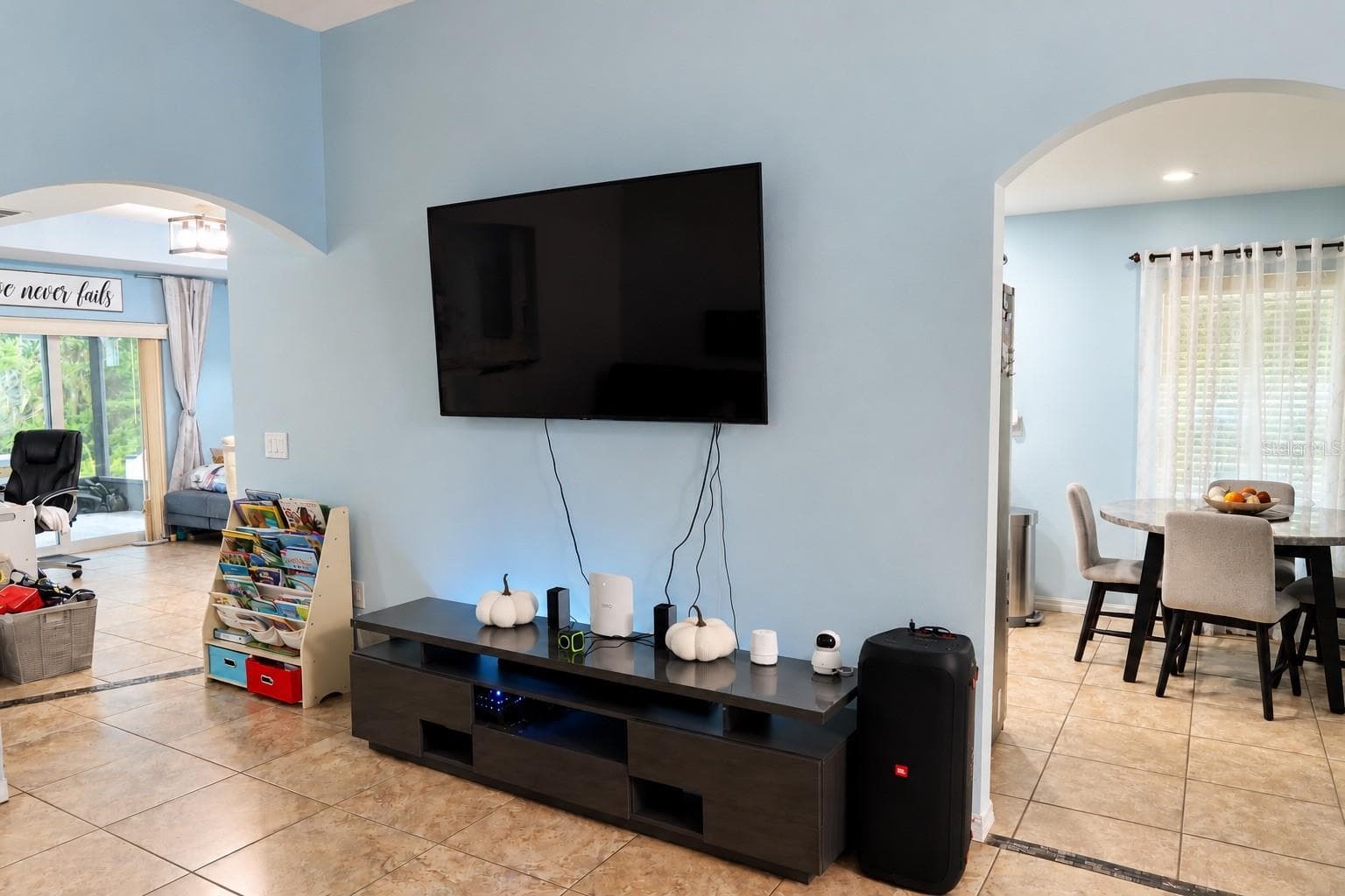 Single Family Residence at 7816 HARBOR BRIDGE BLVD, NEW PORT RICHEY, photo 6 of 28