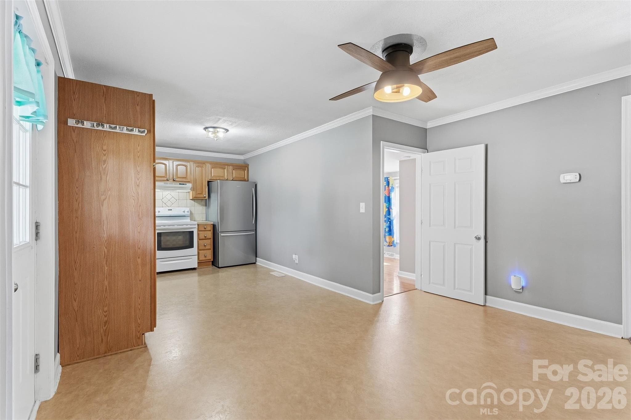Single Family Residence at 140 Aikman Avenue, Norwood, photo 13 of 36