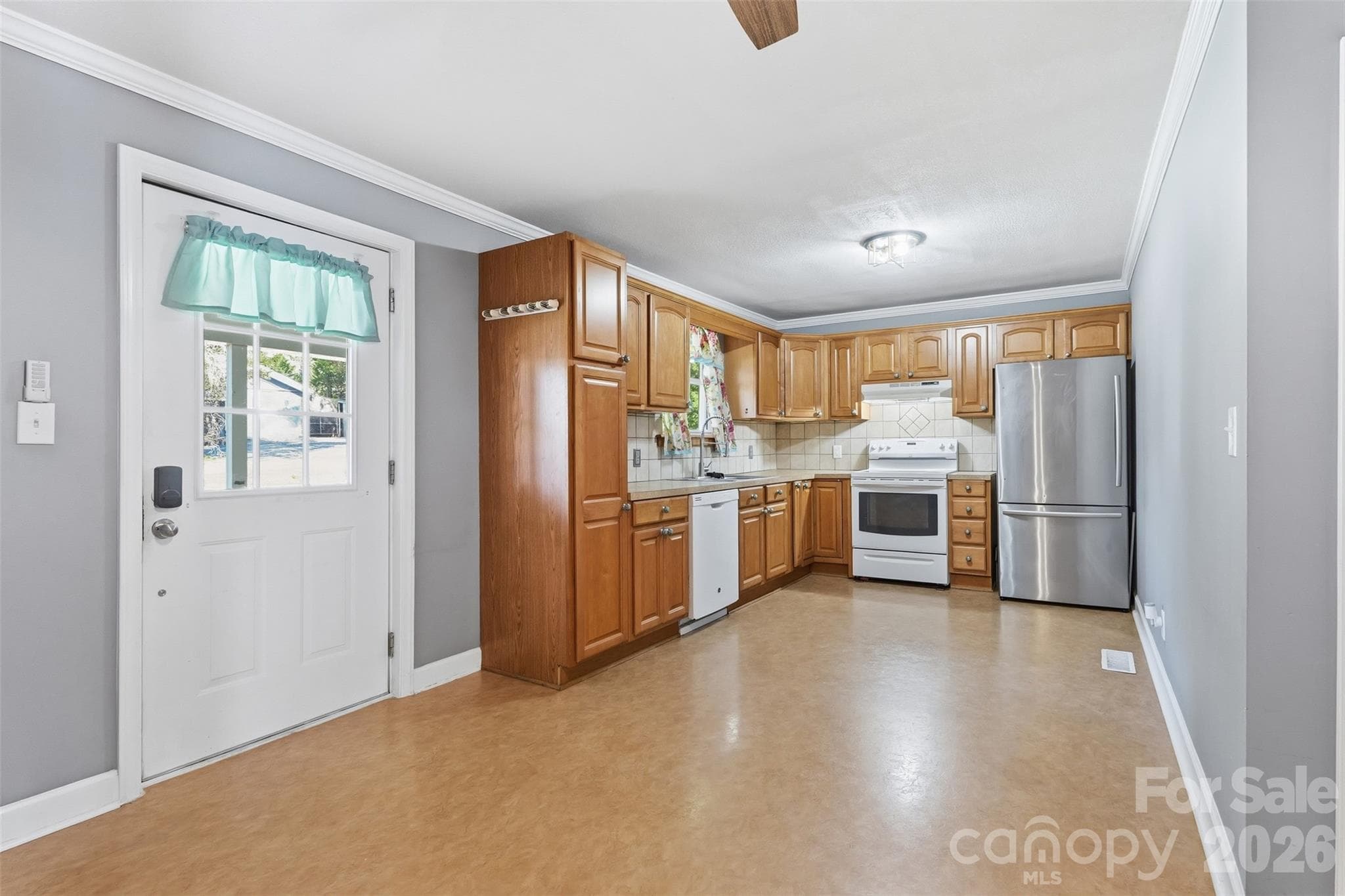 Single Family Residence at 140 Aikman Avenue, Norwood, photo 15 of 36
