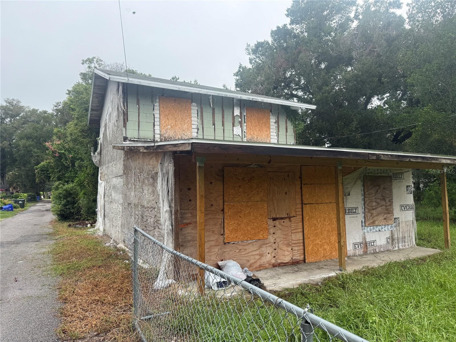 Single Family Residence at 814 TEXAS AVE, LAKELAND, photo 2 of 10