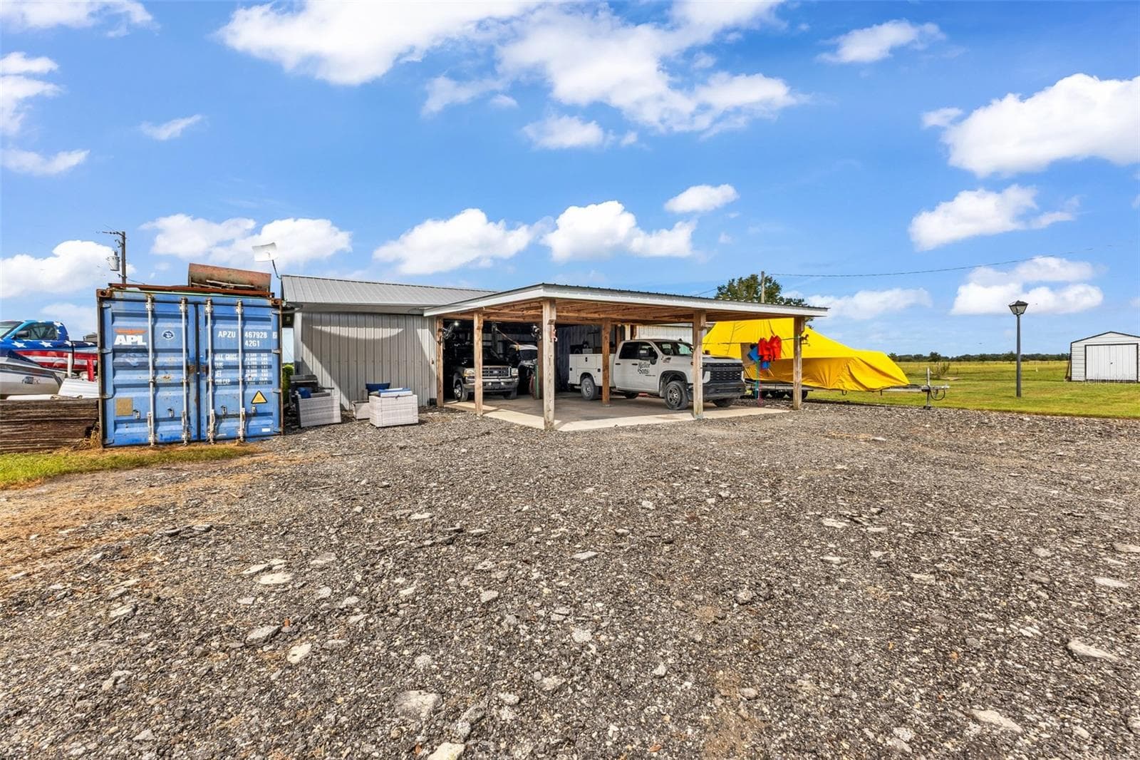 Workshop and Available Container - 3682 NW LIMESTONE HEIGHTS ST, ARCADIA