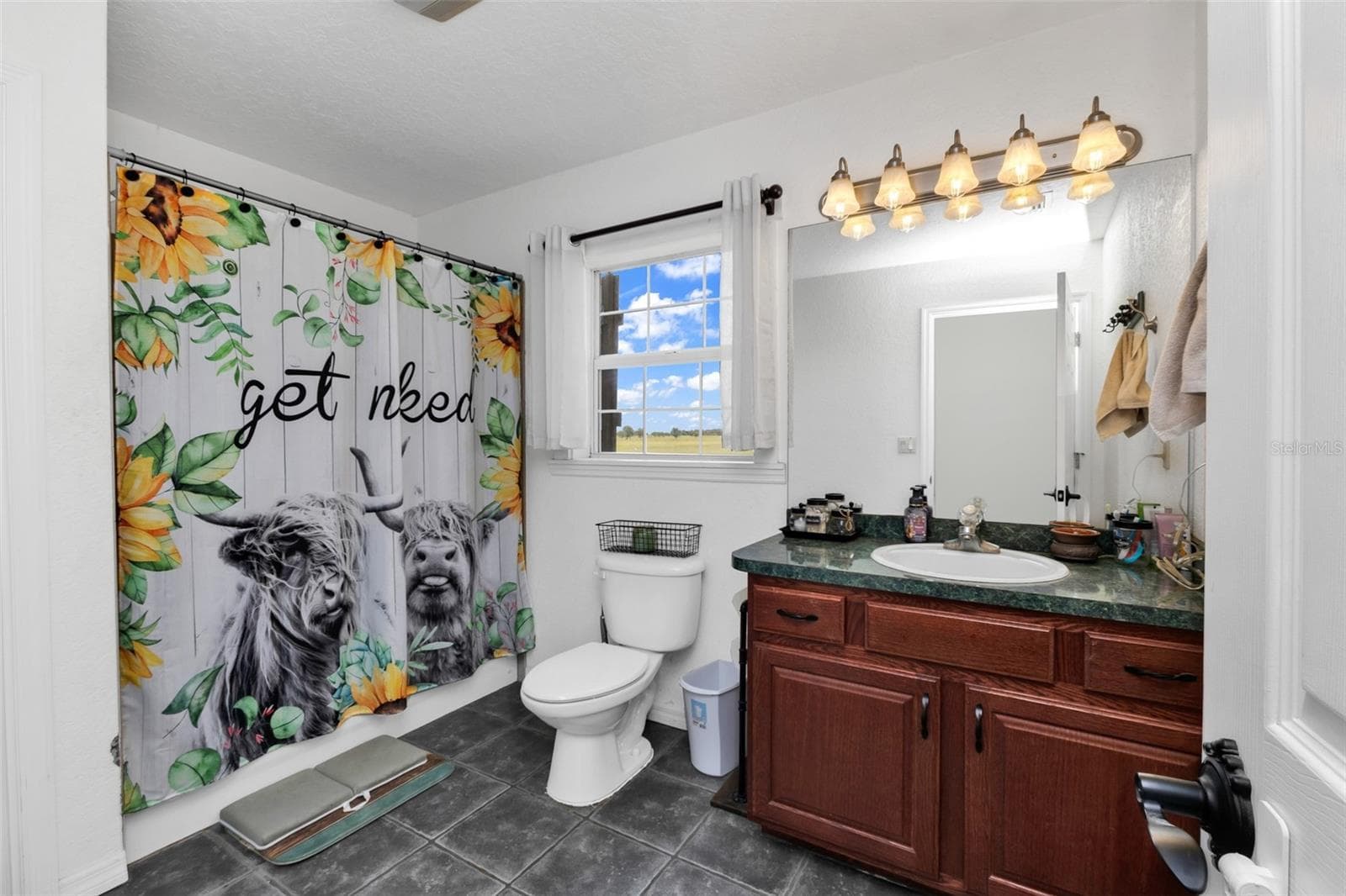 Guest Bathroom - 3682 NW LIMESTONE HEIGHTS ST, ARCADIA