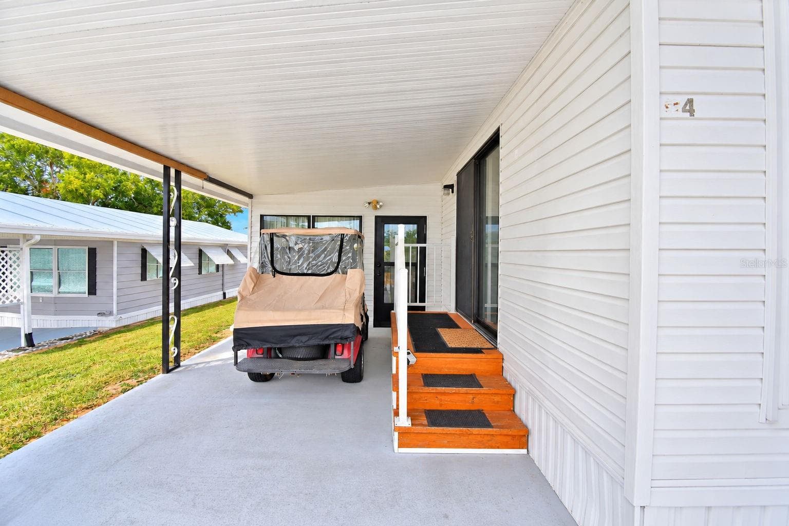 Manufactured Home at 251 PATTERSON RD #D4, HAINES CITY, photo 3 of 40