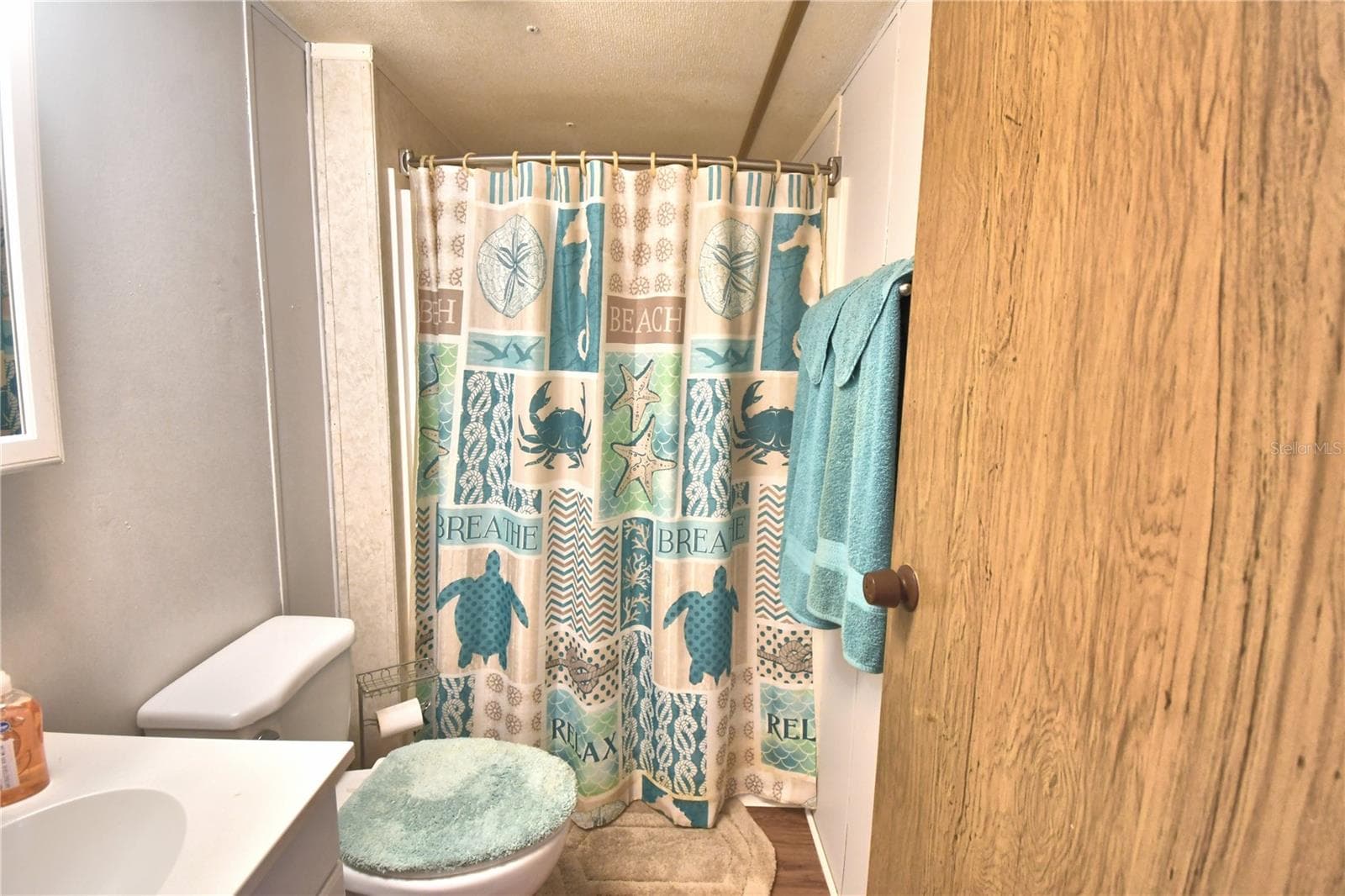Manufactured Home at 251 PATTERSON RD #D4, HAINES CITY, photo 16 of 40