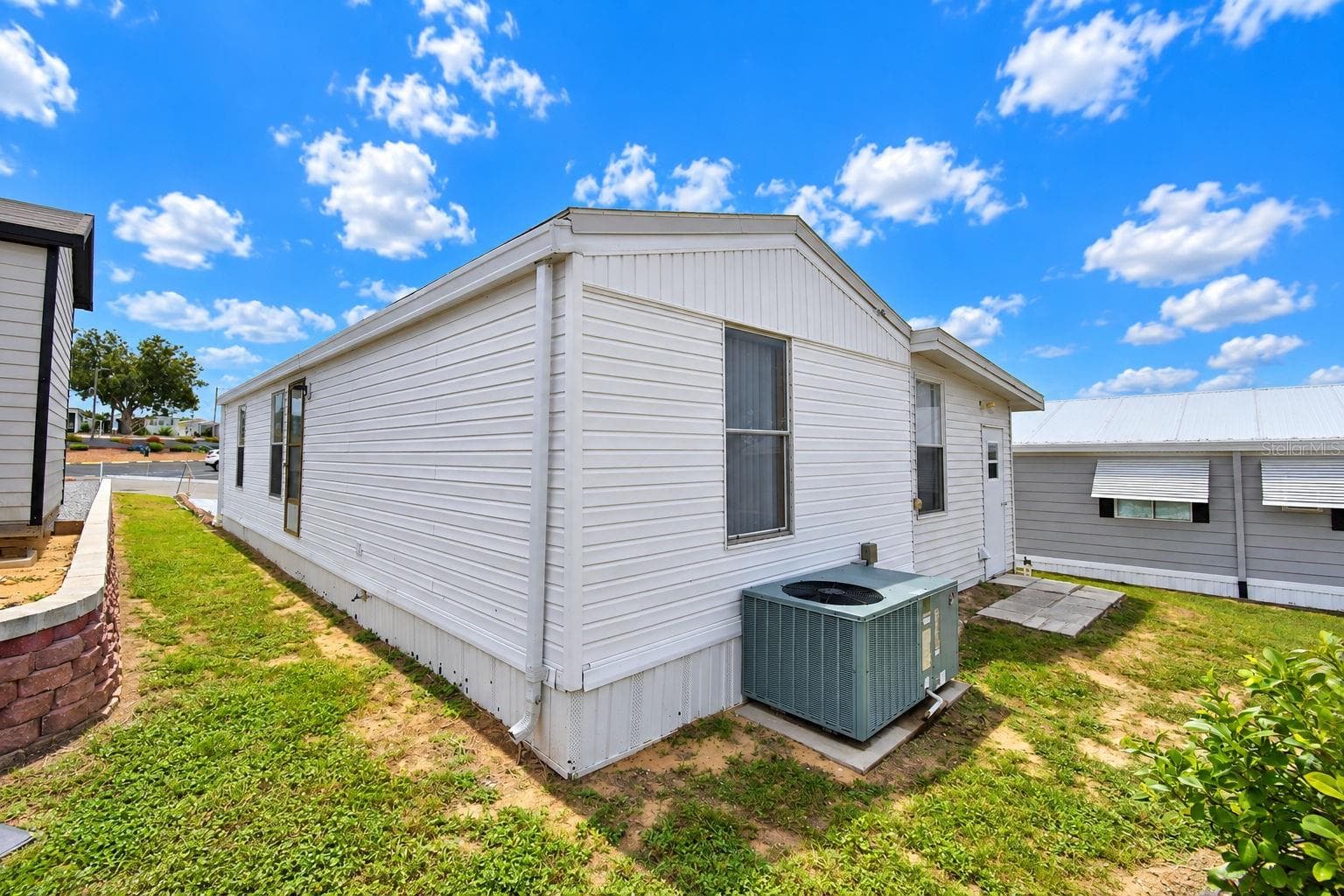 Manufactured Home at 251 PATTERSON RD #D4, HAINES CITY, photo 26 of 40