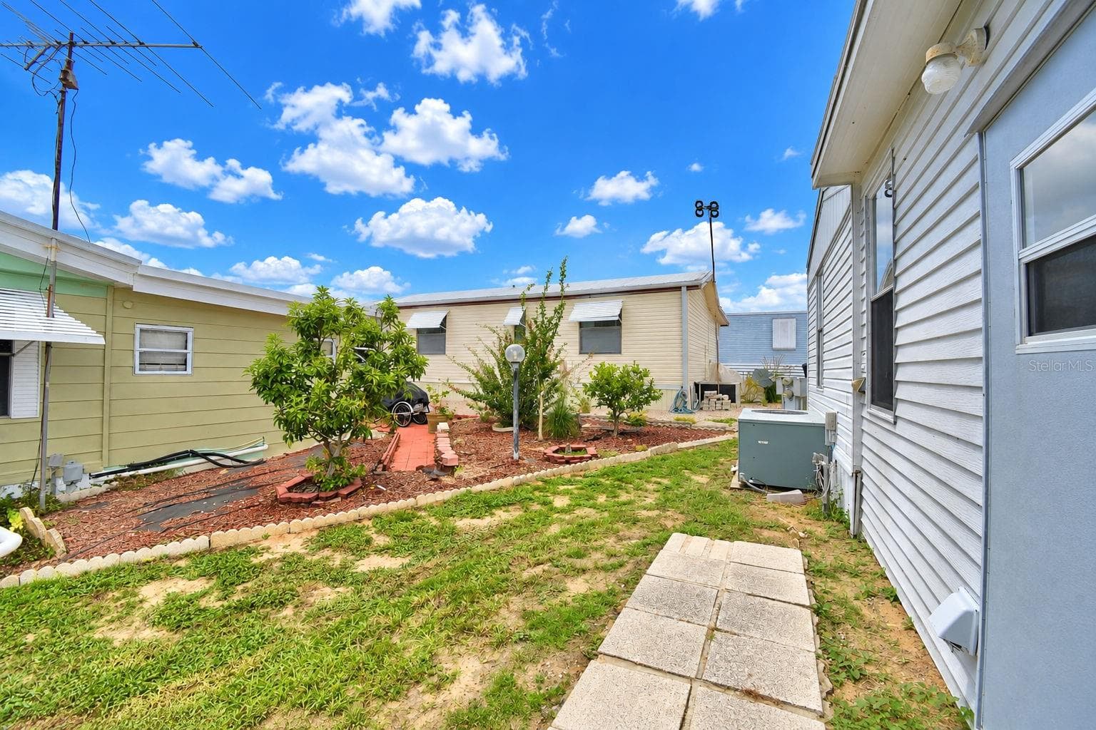 Manufactured Home at 251 PATTERSON RD #D4, HAINES CITY, photo 28 of 40
