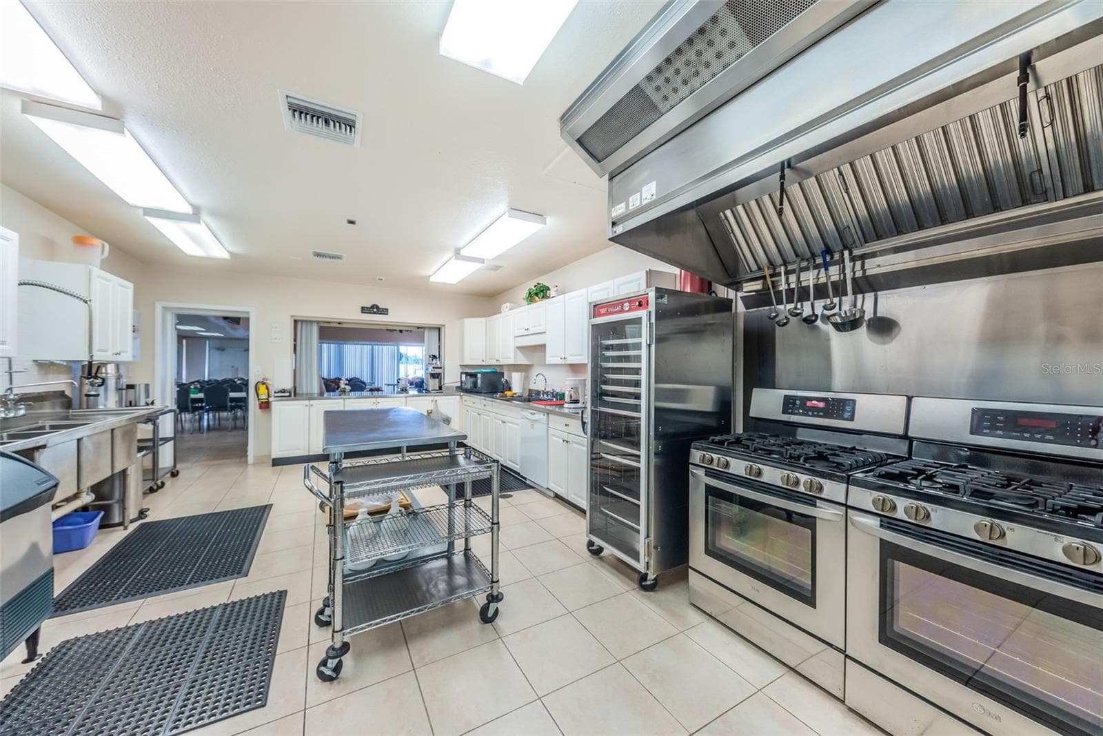 Mobile Home at 39820 US HIGHWAY 19 N #160, TARPON SPRINGS, photo 53 of 96