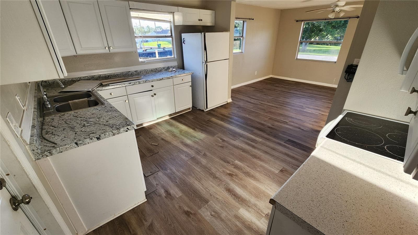 Single Family Residence at 4725 KNOLLWOOD DR, PUNTA GORDA, photo 7 of 15