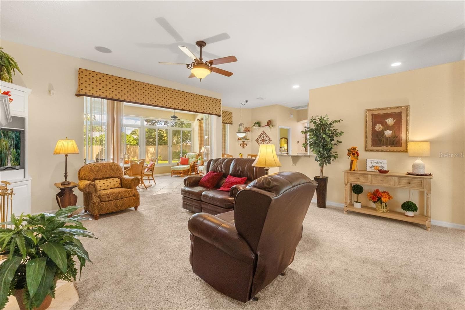Family Room overlooking the Florida Room - 1249 WATERWITCH COVE CIR, ORLANDO