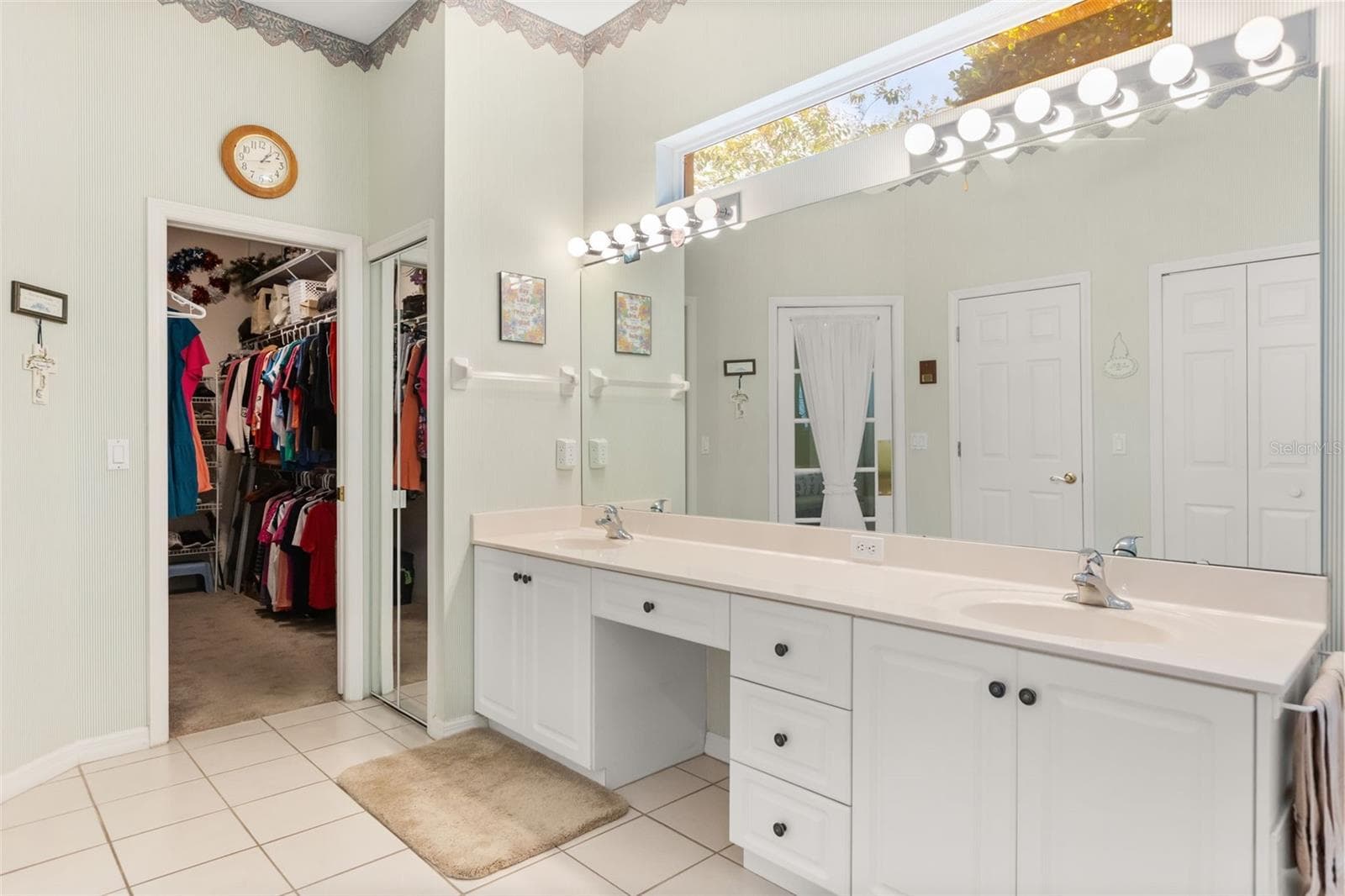 Master Bathroom with Walk In Closet - 1249 WATERWITCH COVE CIR, ORLANDO