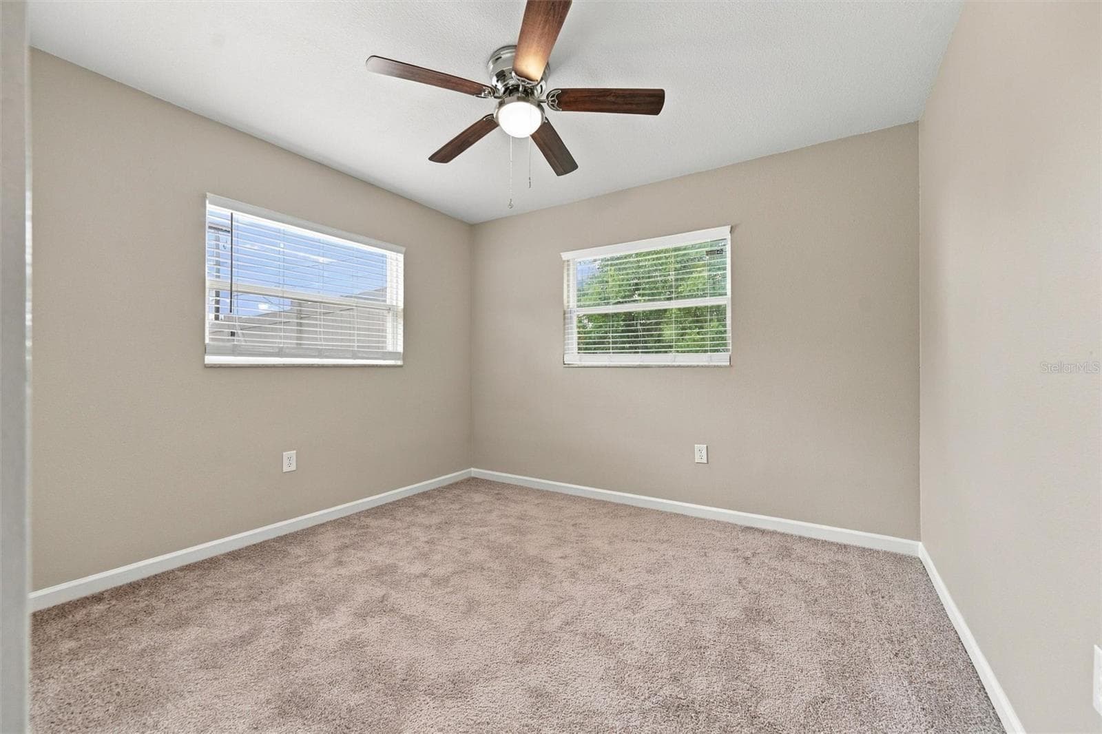 Single Family Residence at 3205 DUNBAR DR, SARASOTA, photo 22 of 41