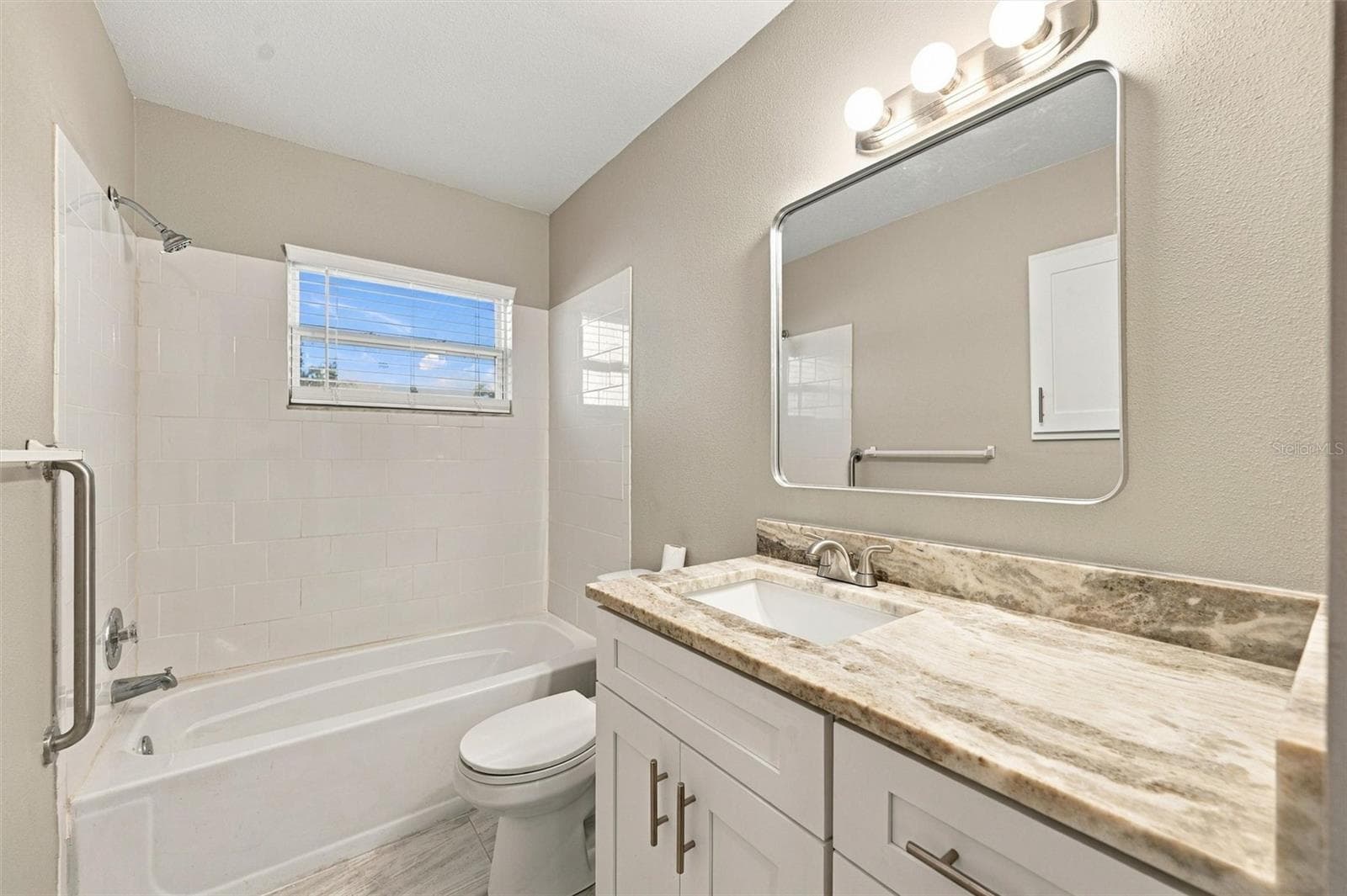 Single Family Residence at 3205 DUNBAR DR, SARASOTA, photo 24 of 41