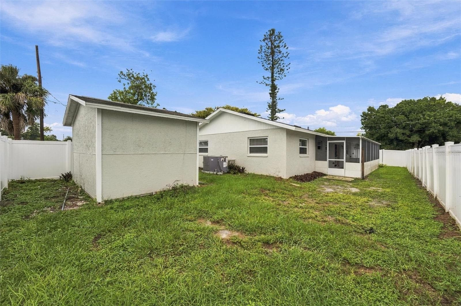 Single Family Residence at 3205 DUNBAR DR, SARASOTA, photo 37 of 41