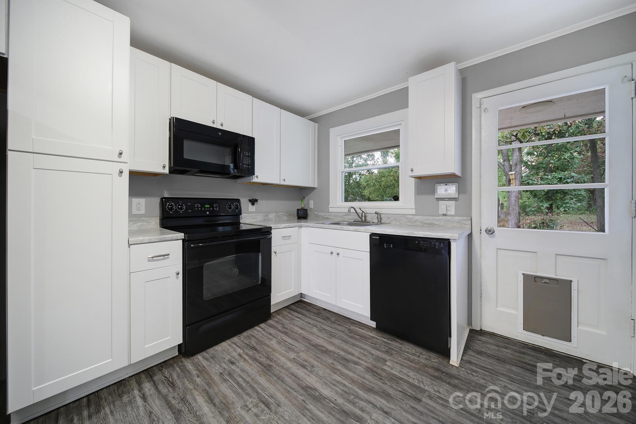 Kitchen - 1064 Stonewall Avenue, Rock Hill