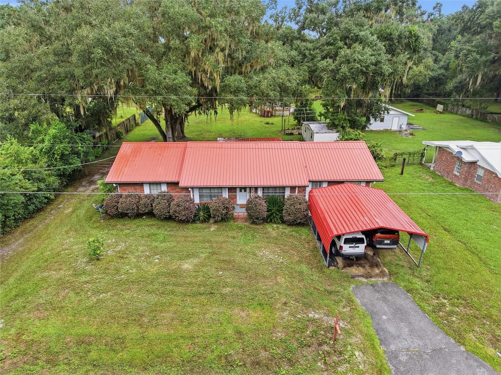 Single Family Residence at 234 SE EMERSON CT, LAKE CITY, photo 2 of 43