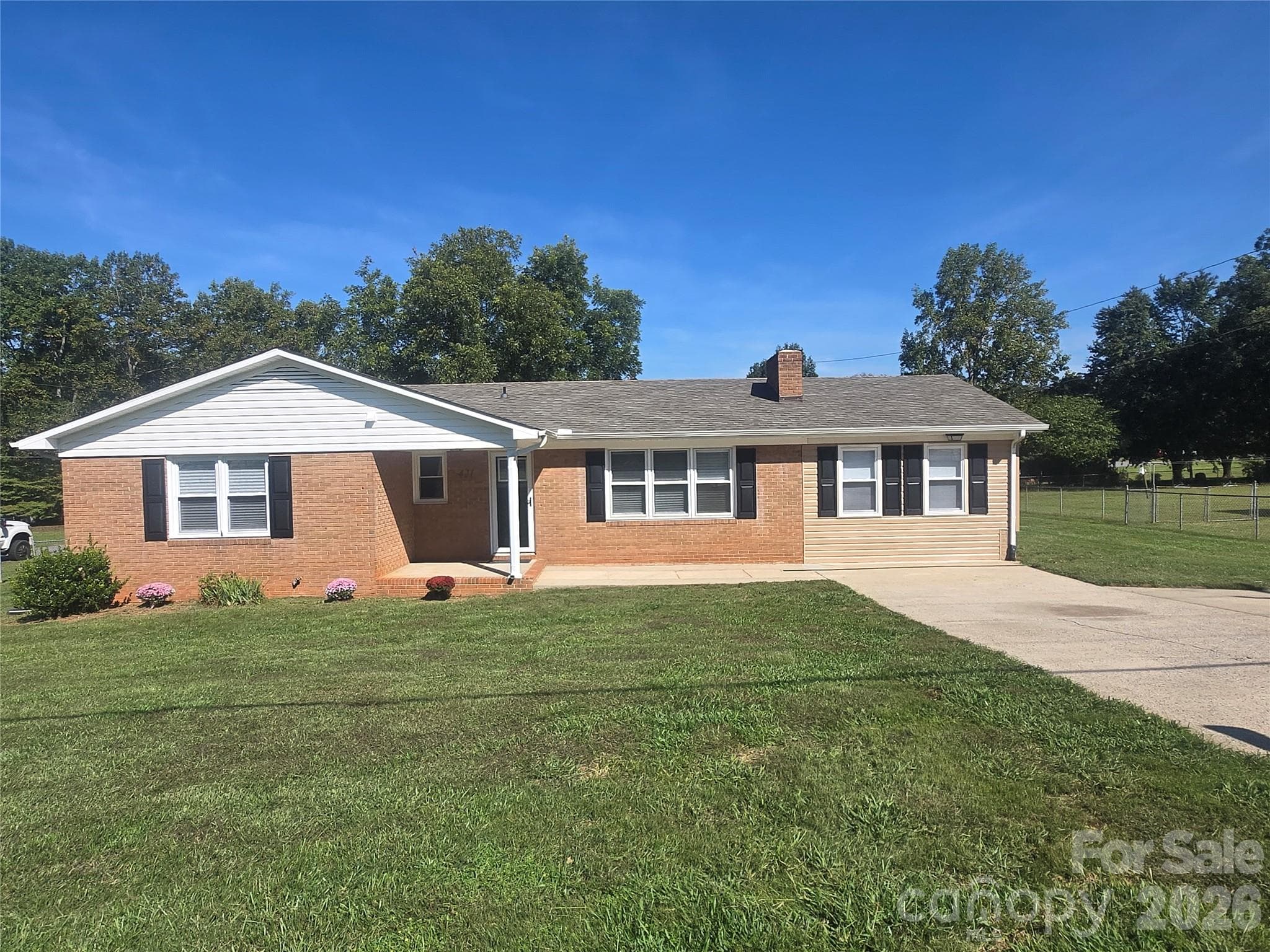 Single Family Residence at 421 Nixon Road, Statesville, photo 3 of 29