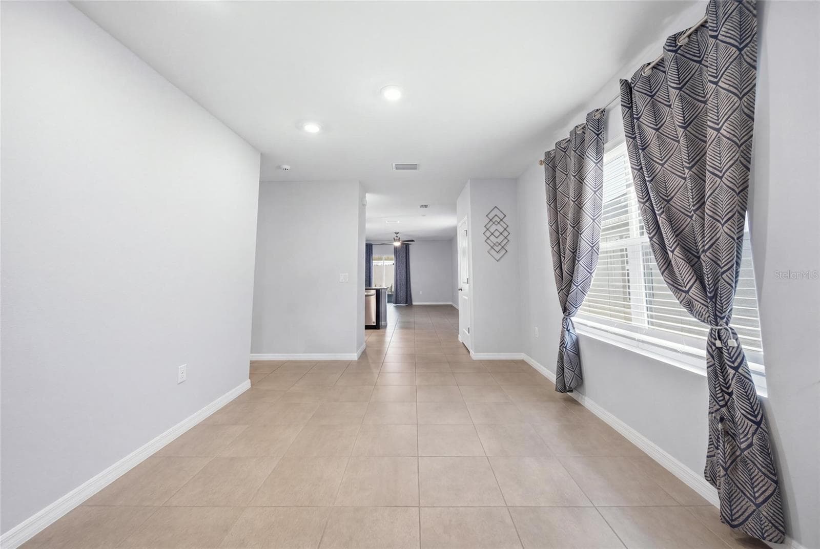 Single Family Residence at 3102 SUNCOAST PLAINS DR, ODESSA, photo 4 of 36