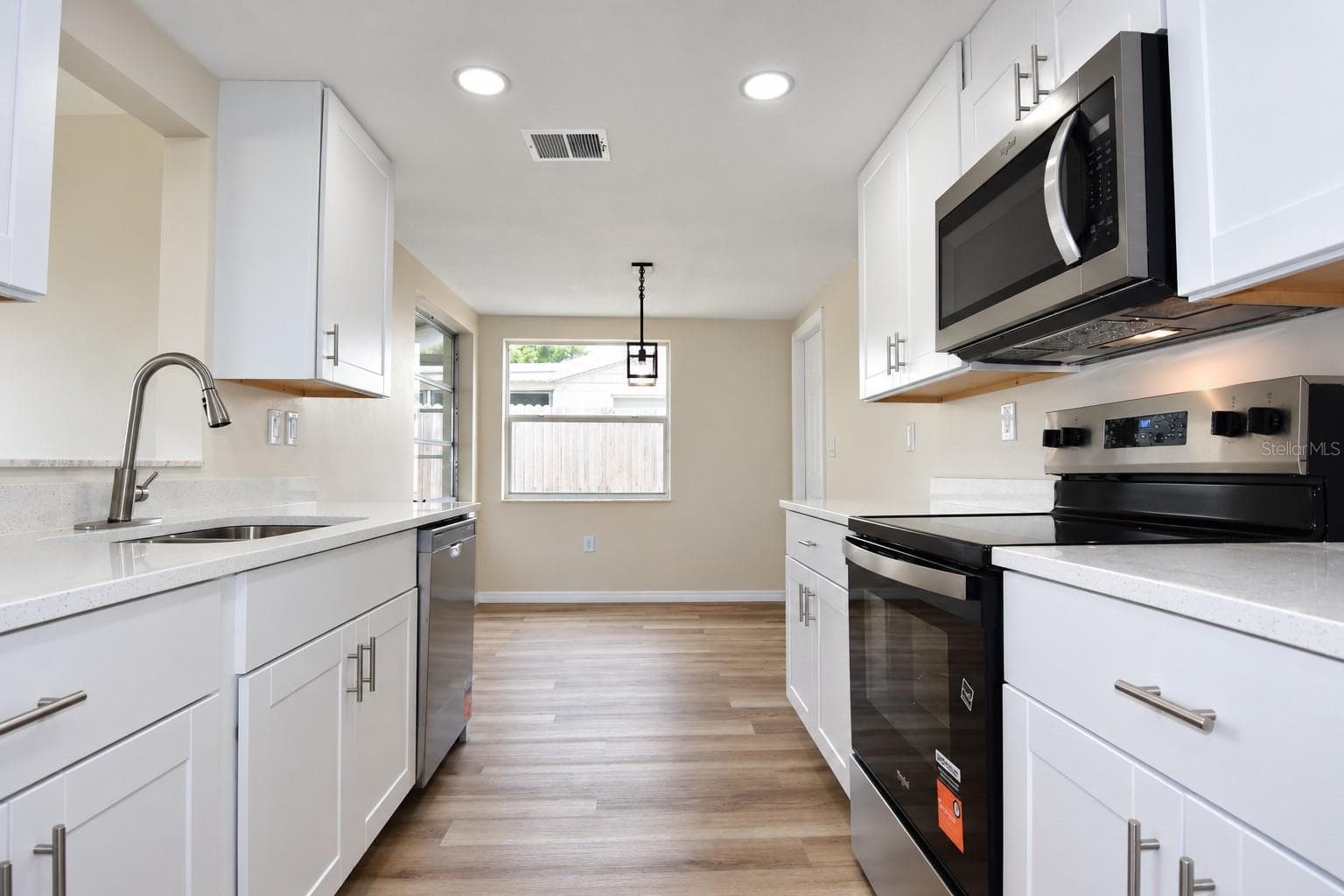 Single Family Residence at 7421 SANDALWOOD DR, PORT RICHEY, photo 9 of 32