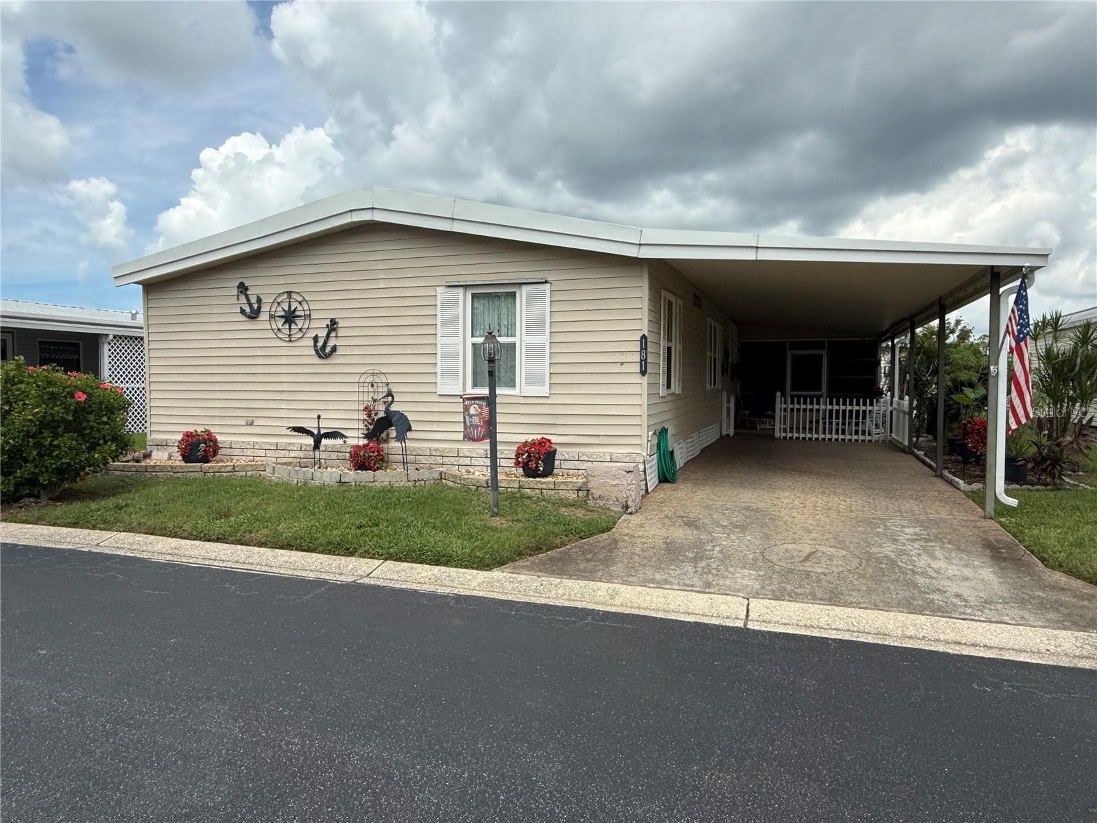 12501 ULMERTON RD #181