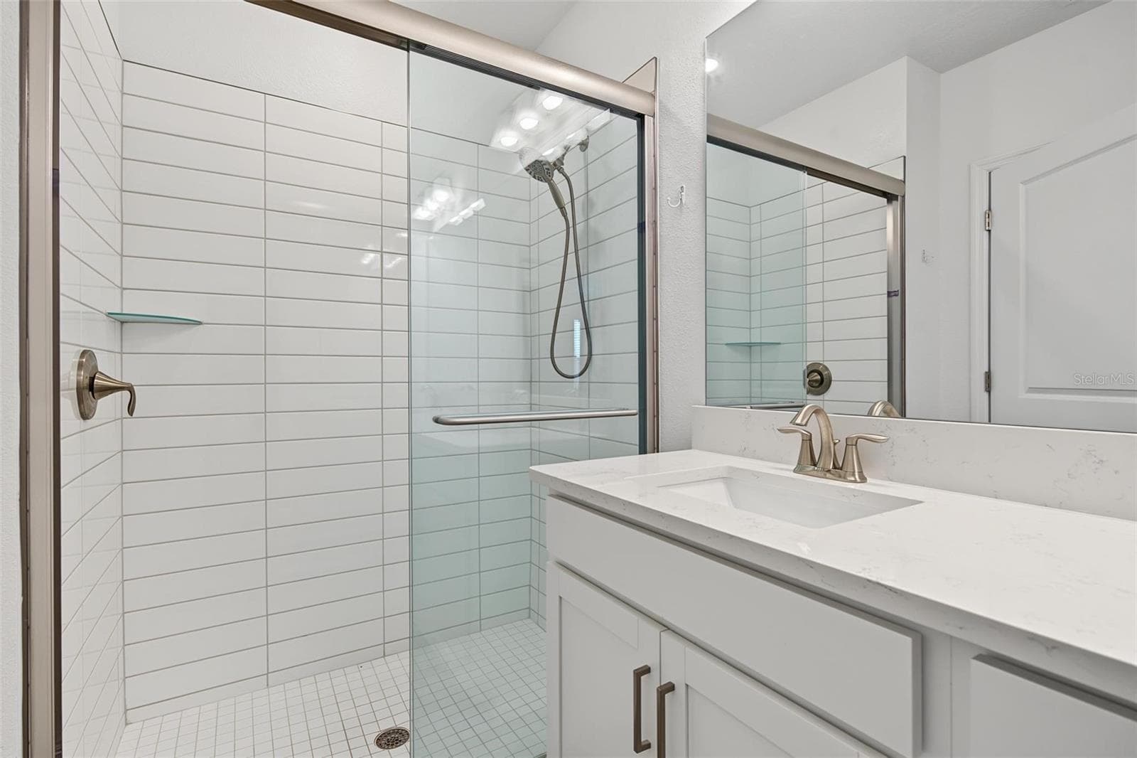large walk-in shower - 32062 GRIFFIN SANDS LN, SAN ANTONIO