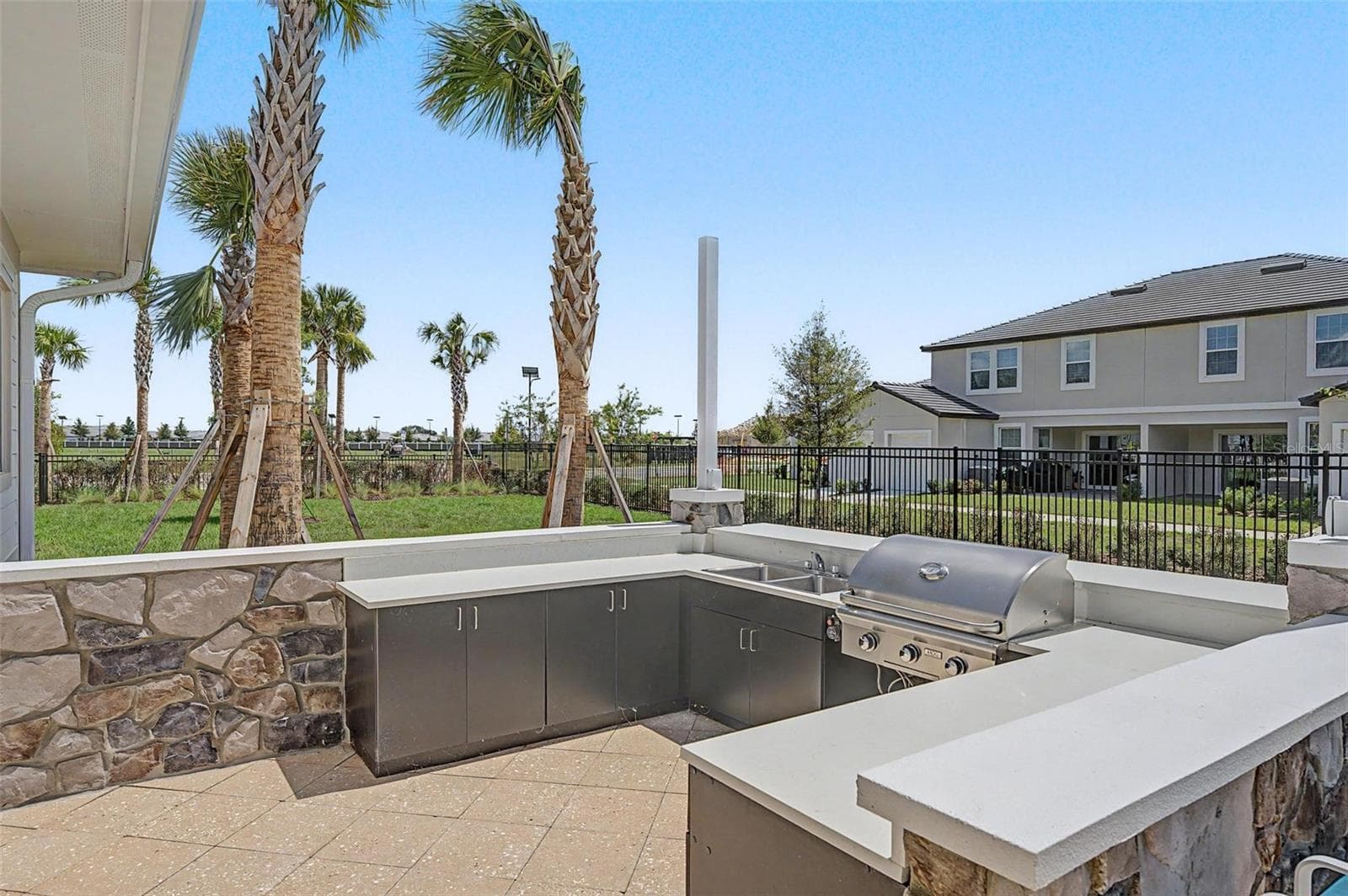 grilling area - 32062 GRIFFIN SANDS LN, SAN ANTONIO
