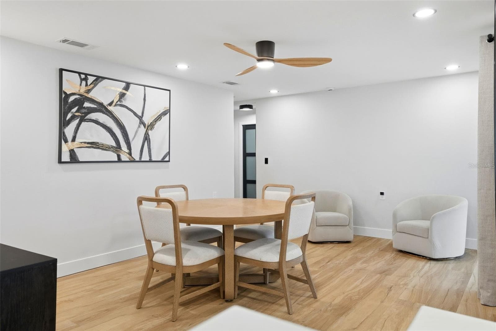 Large Dining Area - 330 PATICA RD NE, ST PETERSBURG