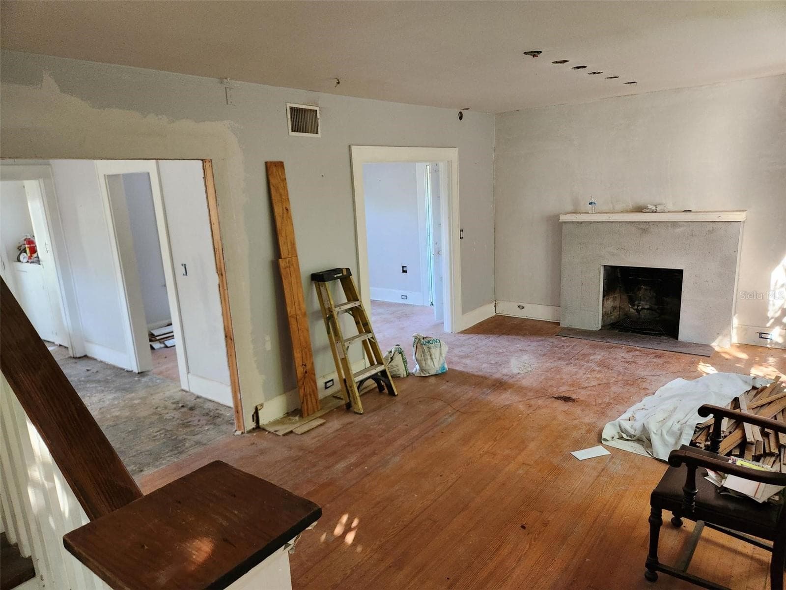 Single Family Residence at 4815 3RD AVE N, ST PETERSBURG, photo 8 of 10