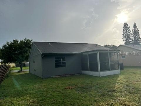 back view 2 - 7607 COMO DR, NEW PORT RICHEY