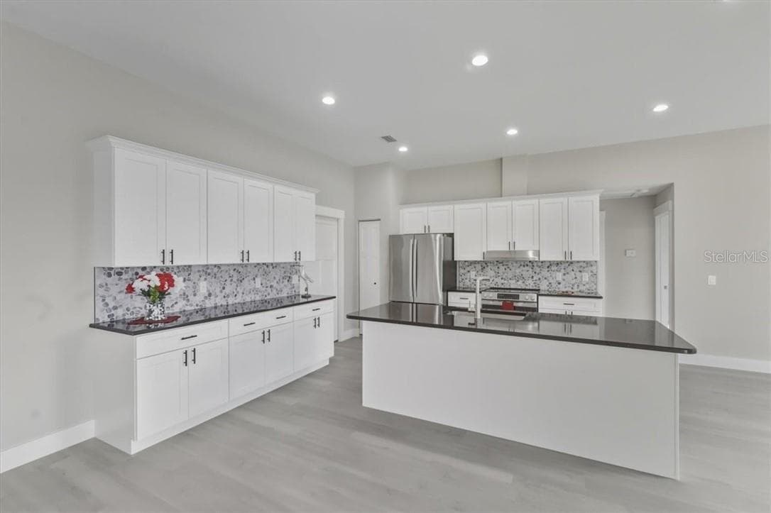 Single Family Residence at 1464 N Hambletonian DR, HERNANDO FL 34442, photo 8 of 52
