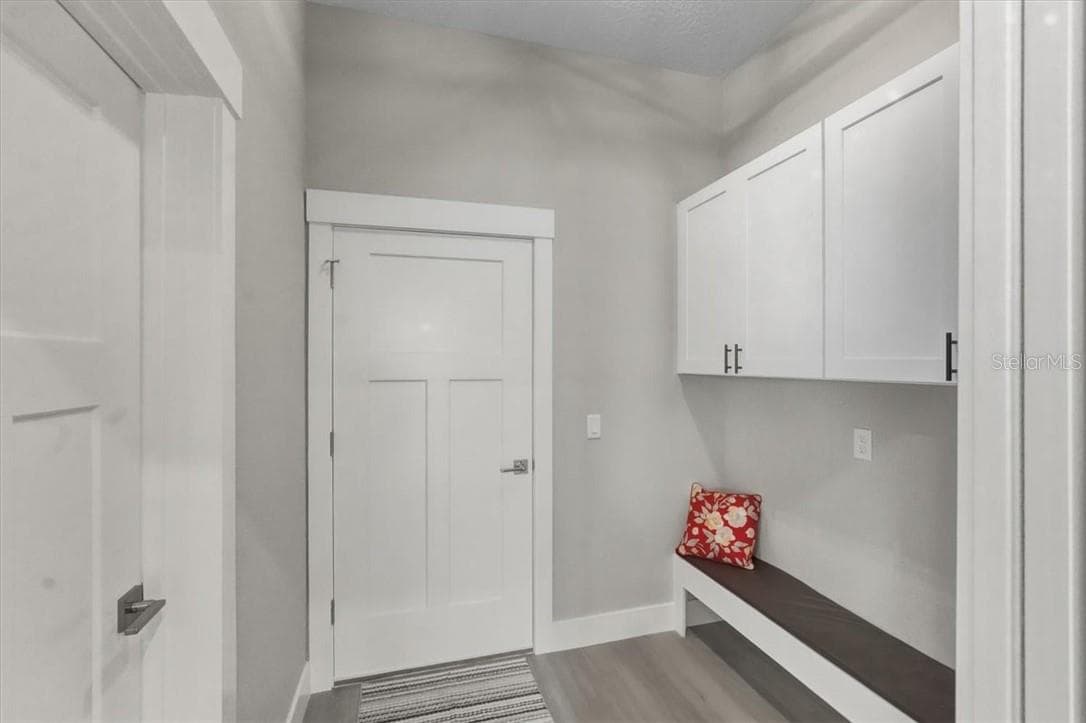 mudroom - 1464 N Hambletonian DR, HERNANDO FL 34442