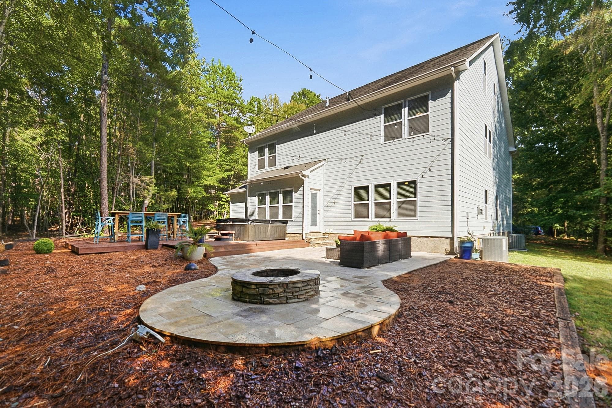 Outdoor firepit - 5409 Cotton Top Court, Waxhaw