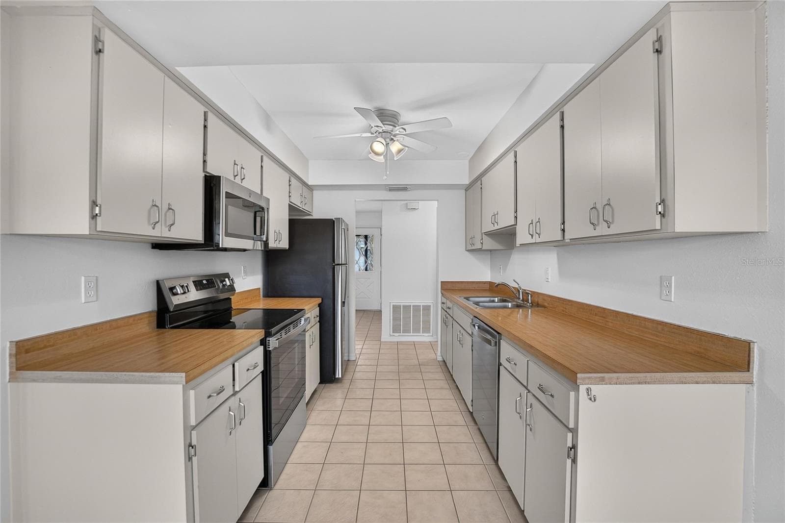 Condominium at 1308 LELAND DR #1308, SUN CITY CENTER, photo 18 of 66