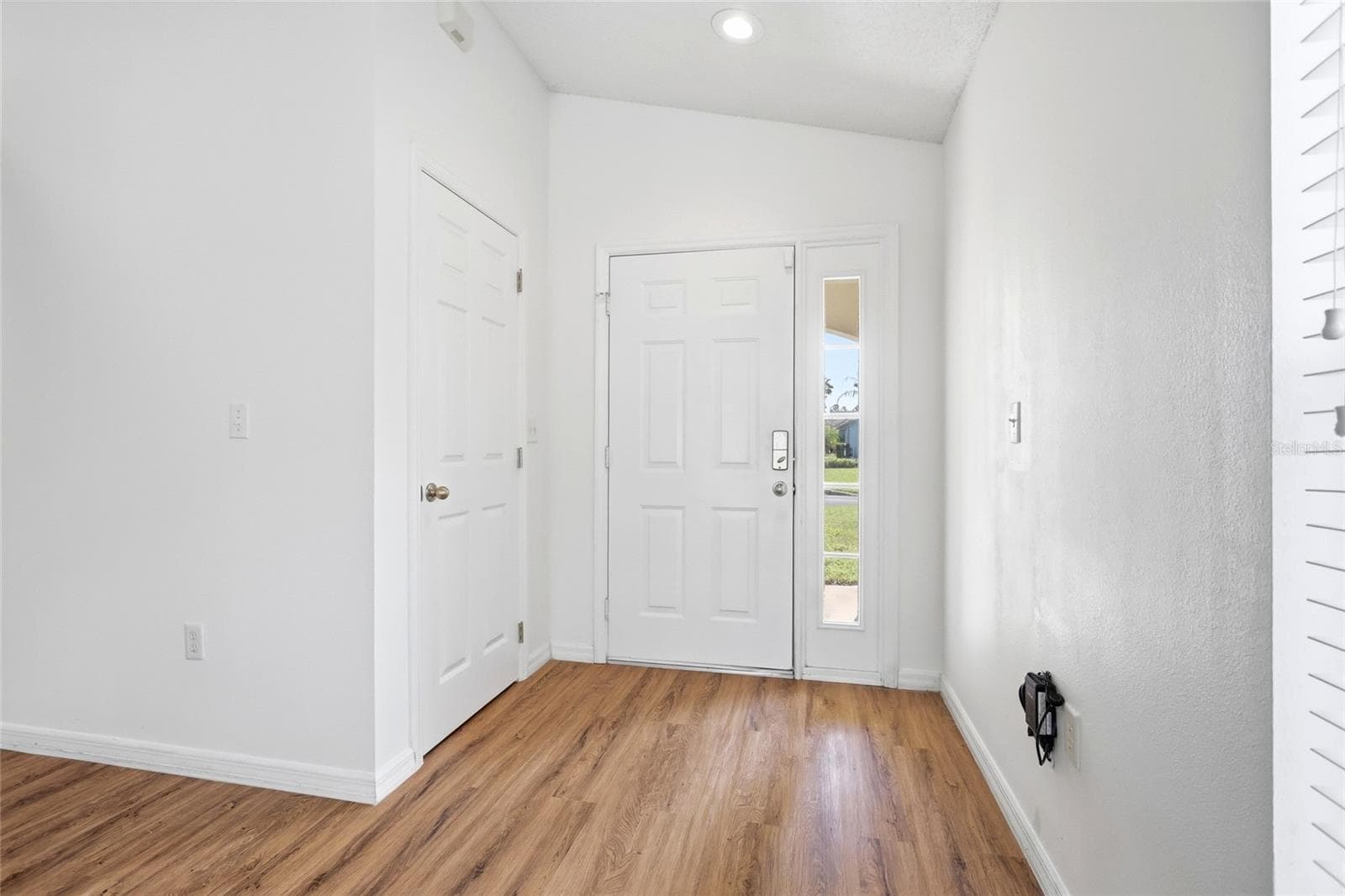 Single Family Residence at 1500 CASTERTON CIR, DAVENPORT, photo 3 of 36