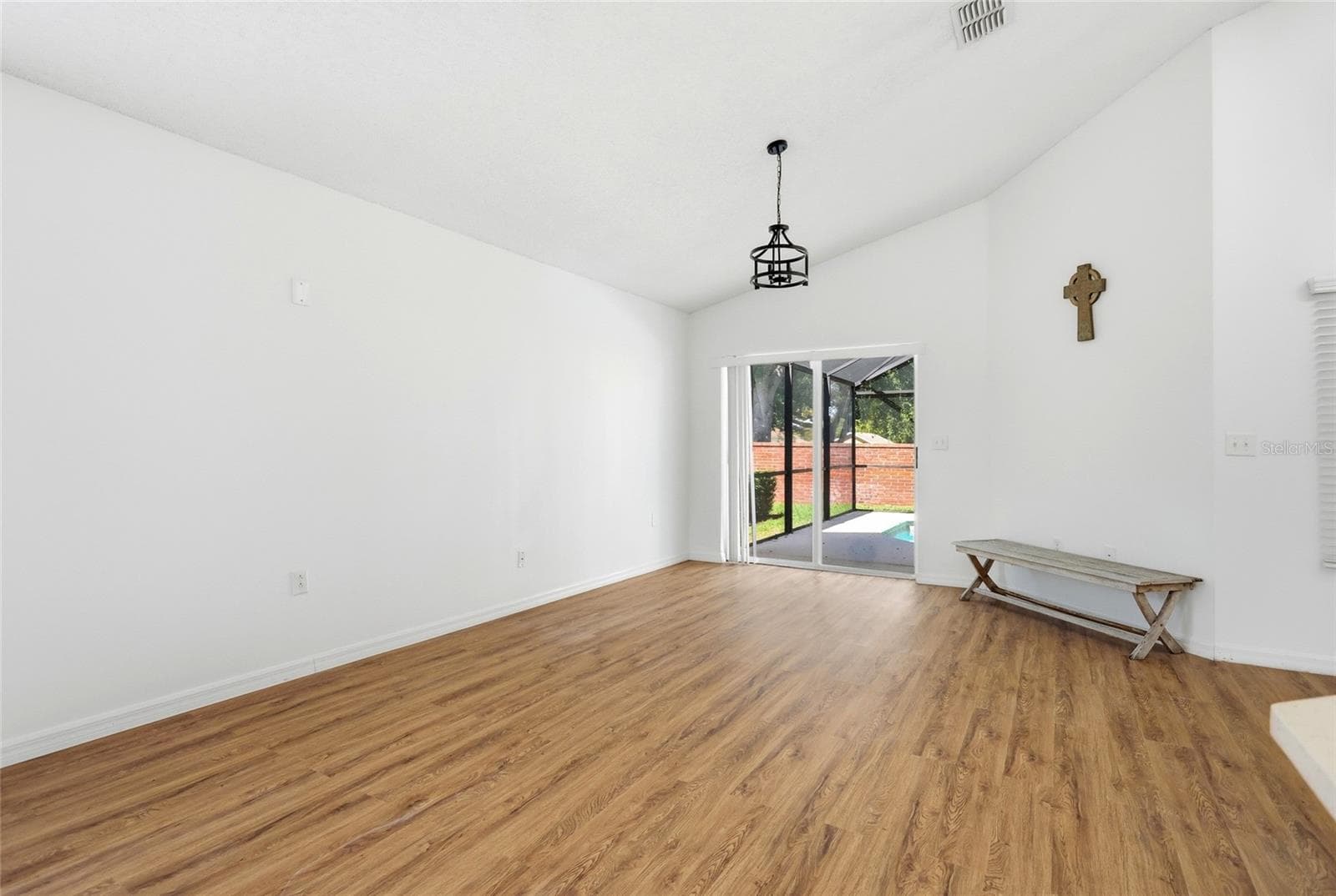 Single Family Residence at 1500 CASTERTON CIR, DAVENPORT, photo 5 of 36