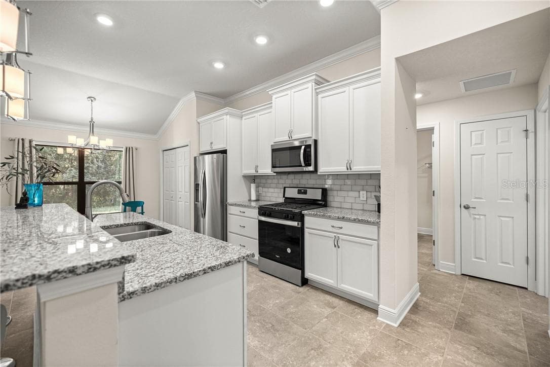 Single Family Residence at 3153 N Chandler DR, HERNANDO FL 34442, photo 12 of 65