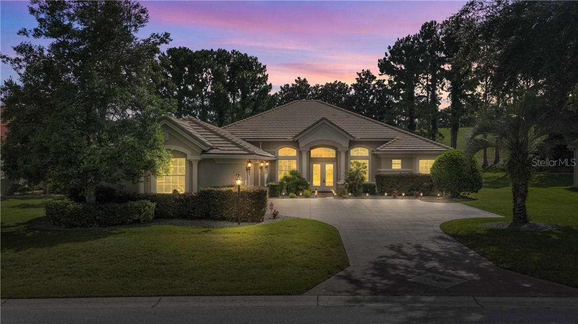 Single Family Residence at 1861 N Eagle Chase DR, HERNANDO FL 34442, photo 2 of 97