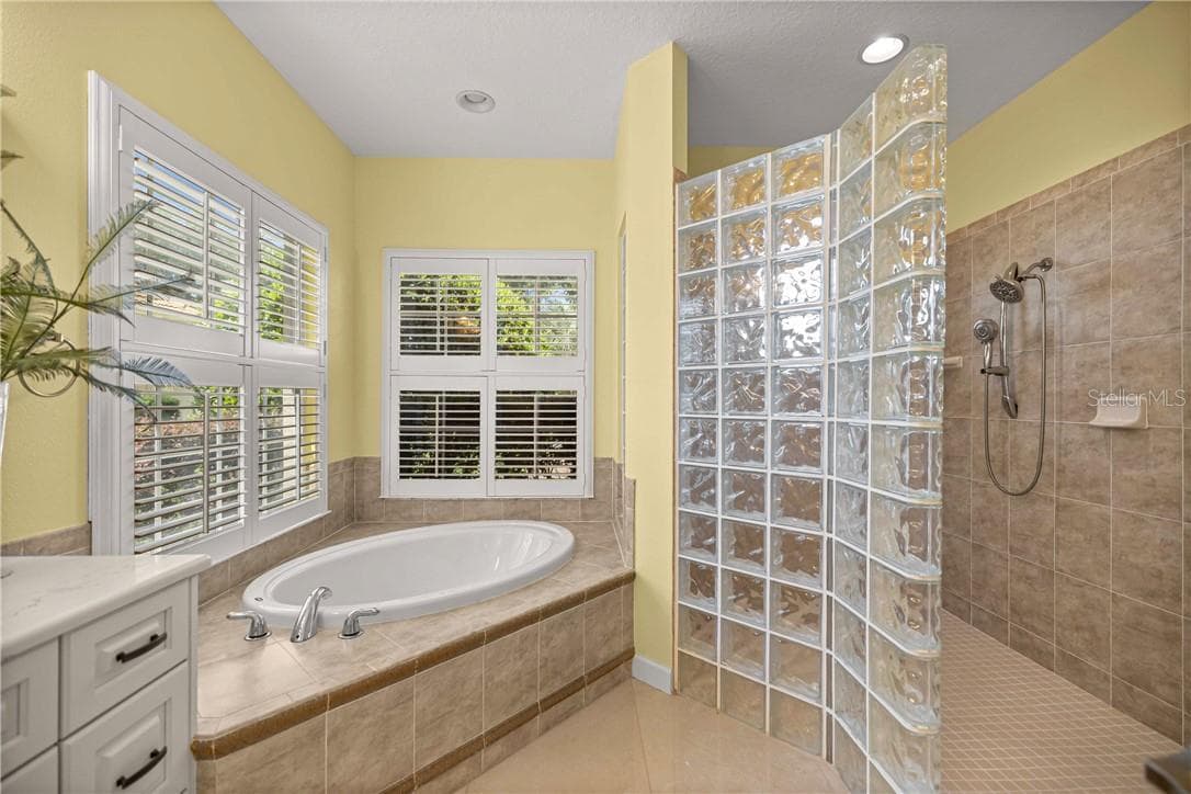 Single Family Residence at 1861 N Eagle Chase DR, HERNANDO FL 34442, photo 43 of 97