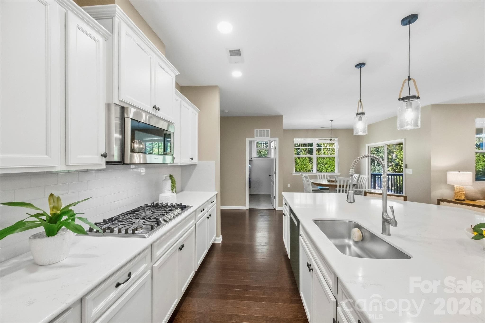 Gas cooktop and new dishwasher and microwave. - 821 Spelman Drive, Indian Land
