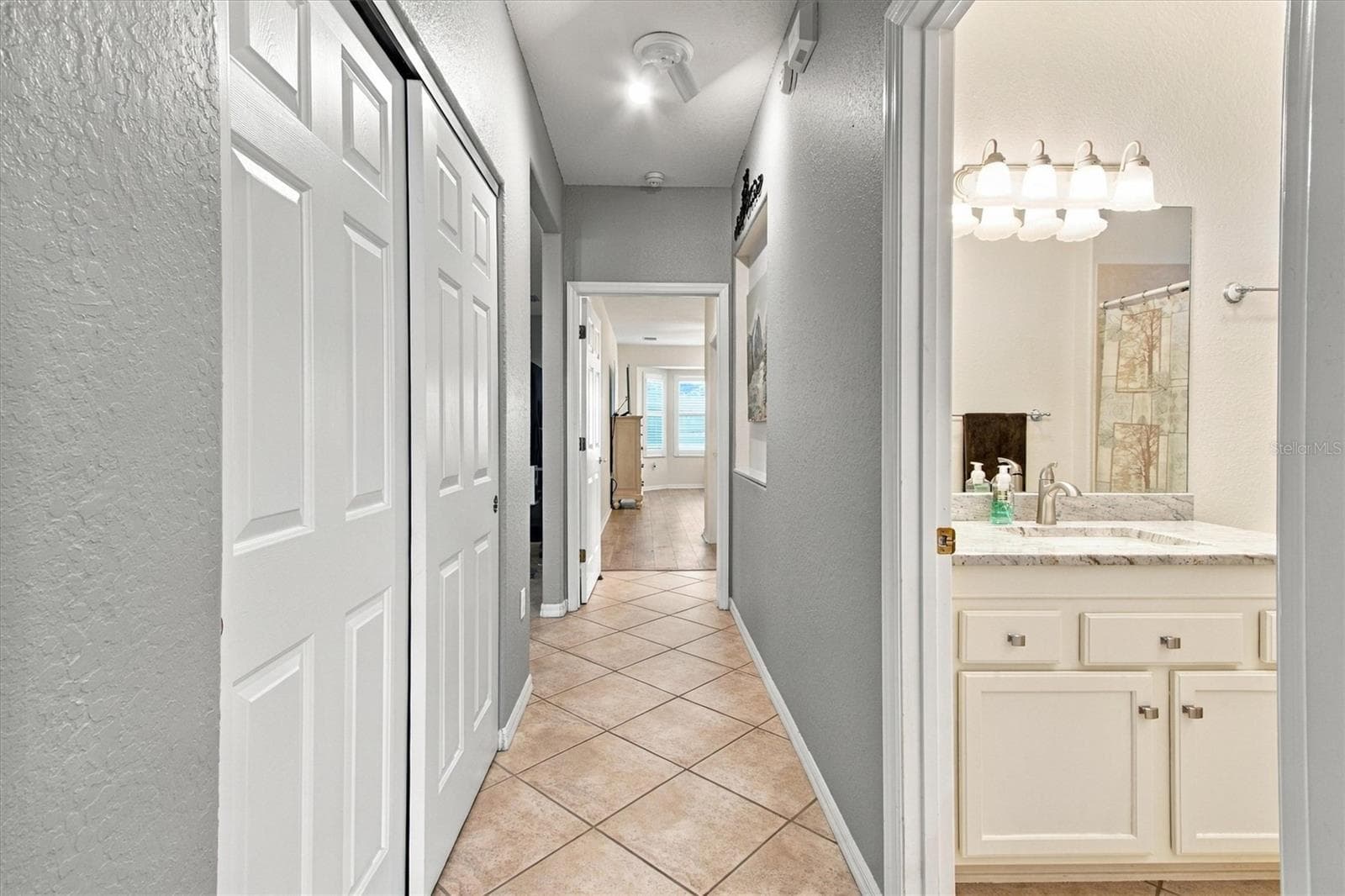 Single Family Residence at 9561 SE 124TH LOOP, SUMMERFIELD, photo 10 of 23