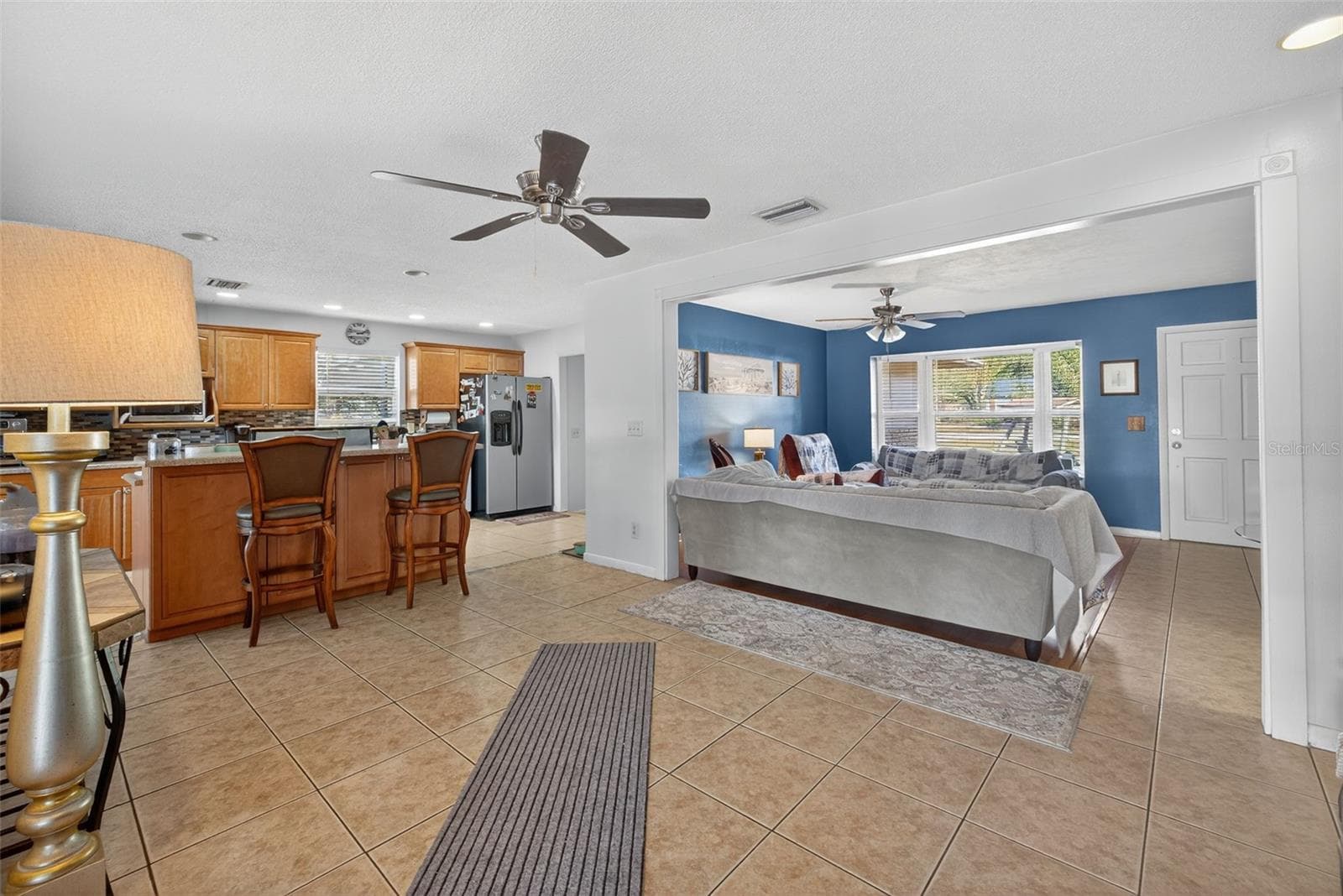Single Family Residence at 1004 MANDALAY DR, BRANDON, photo 14 of 32