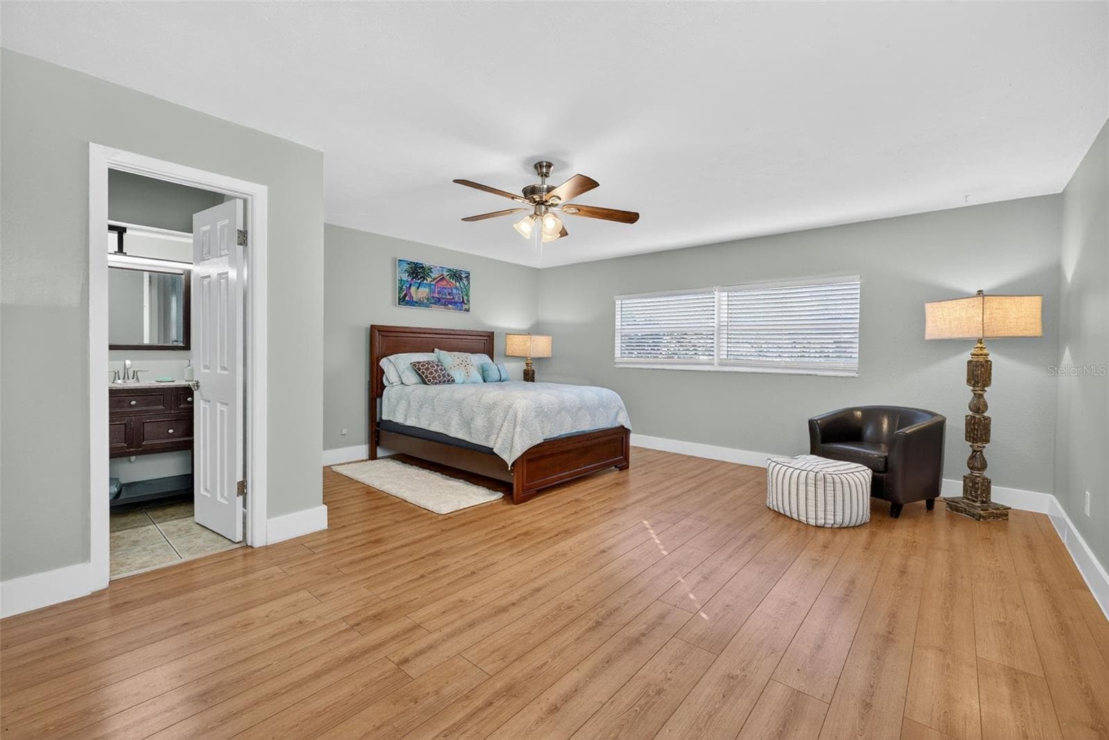 Single Family Residence at 1004 MANDALAY DR, BRANDON, photo 23 of 32