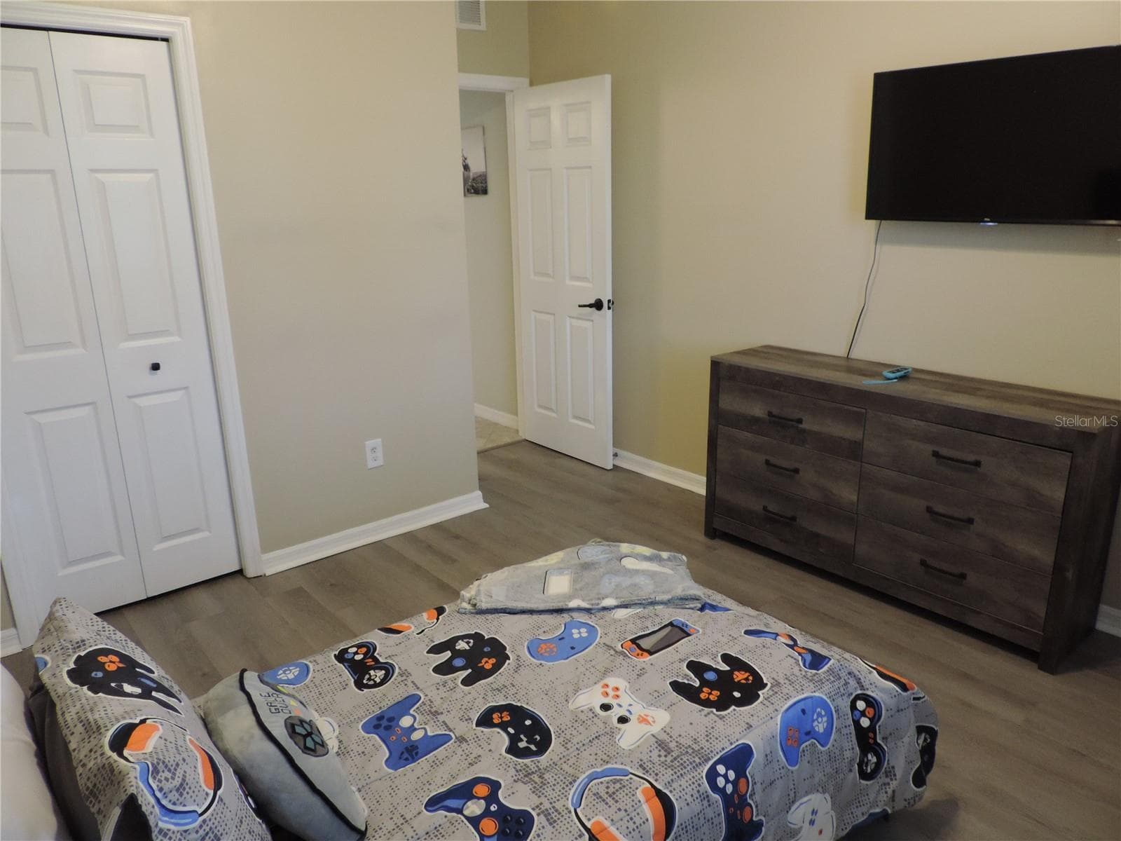 3rd bedroom - 5070 LAYTON DR, VENICE