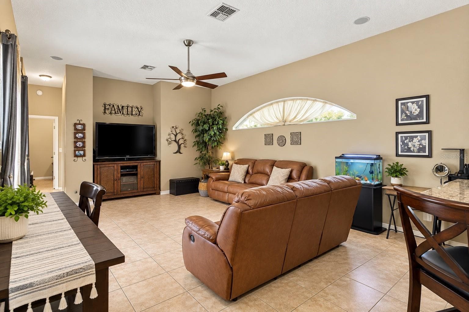 Family room - 1486 ALAMEDA DR, SPRING HILL