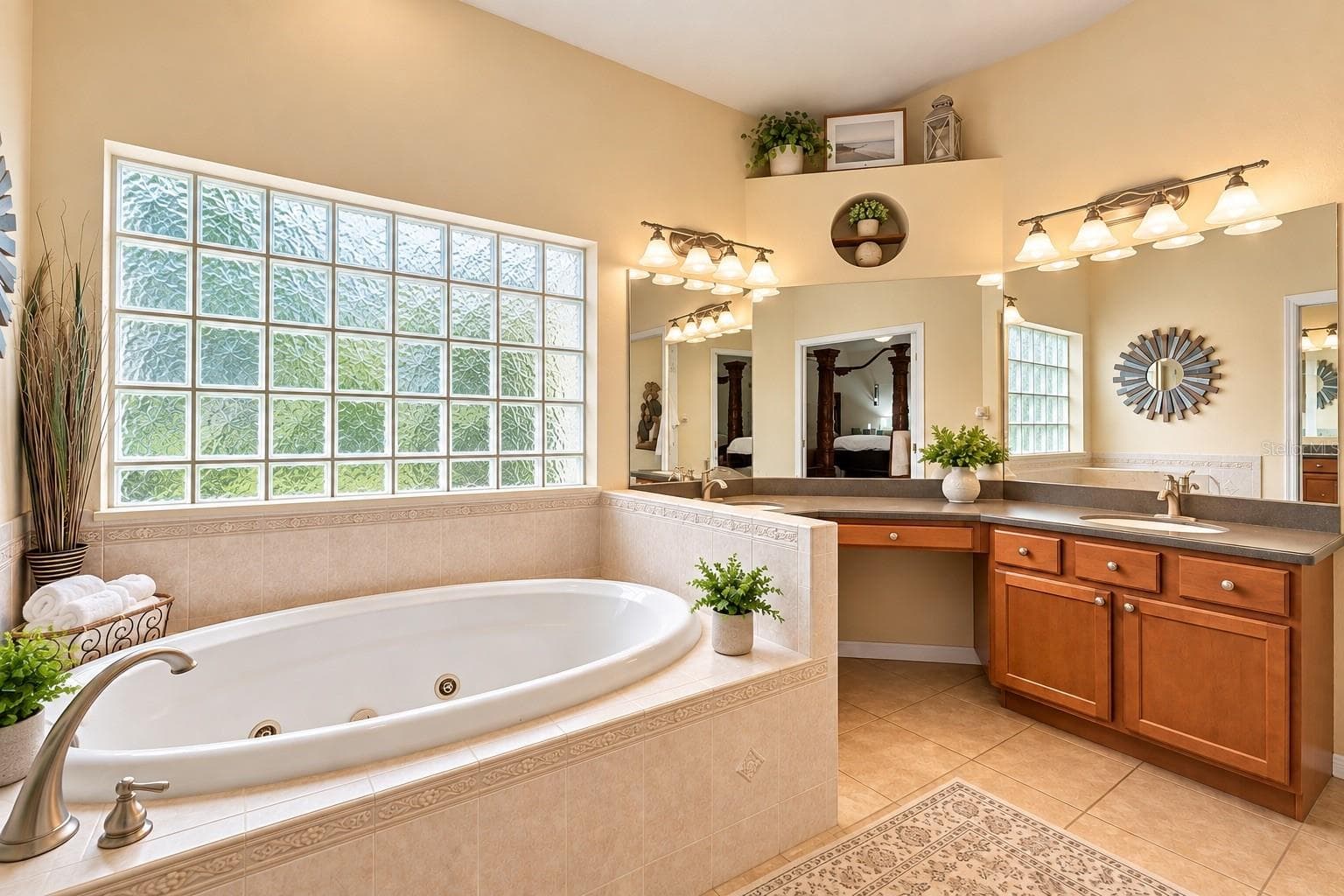 Primary bathroom - 1486 ALAMEDA DR, SPRING HILL