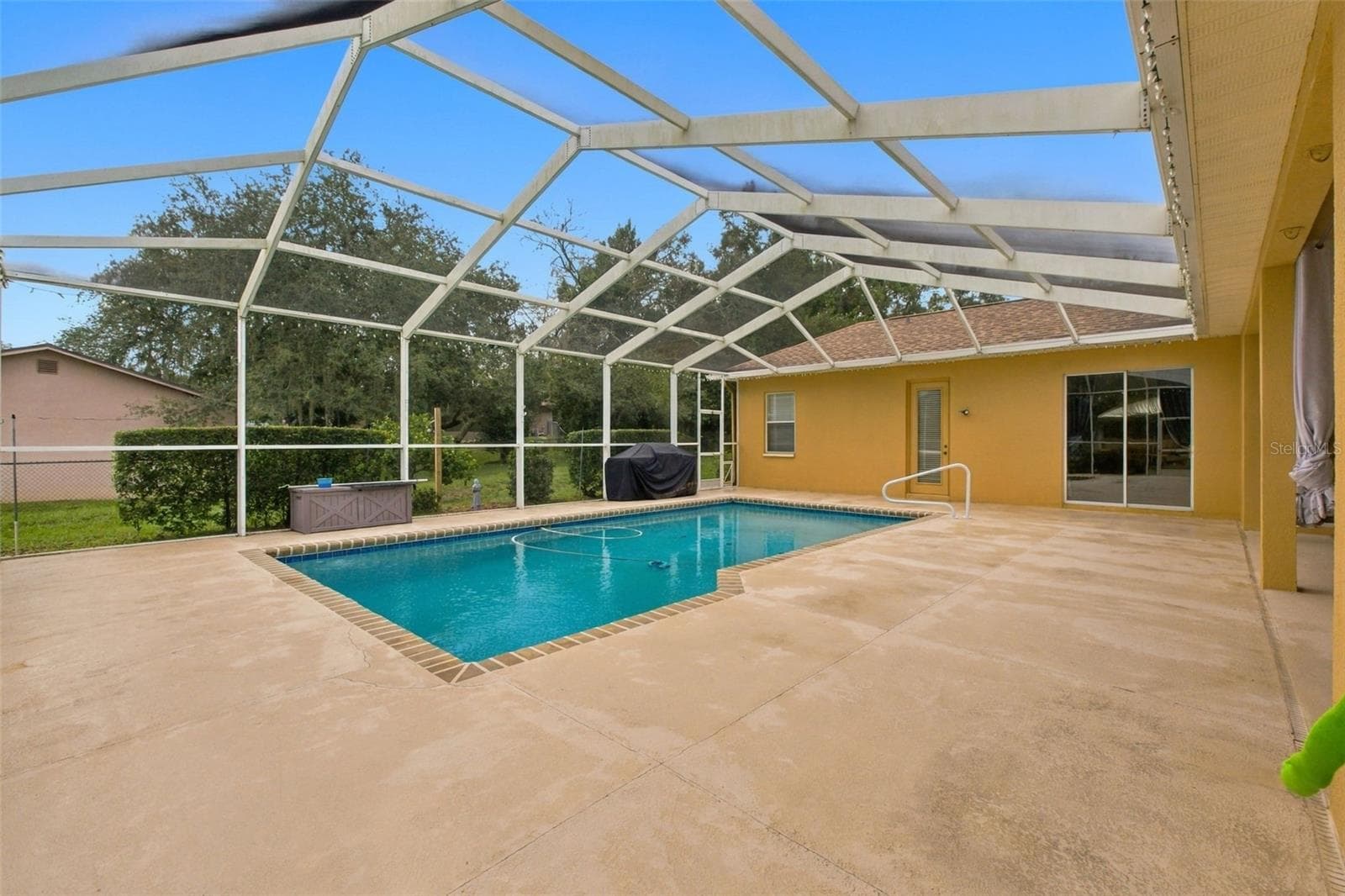 Huge pool - 1486 ALAMEDA DR, SPRING HILL