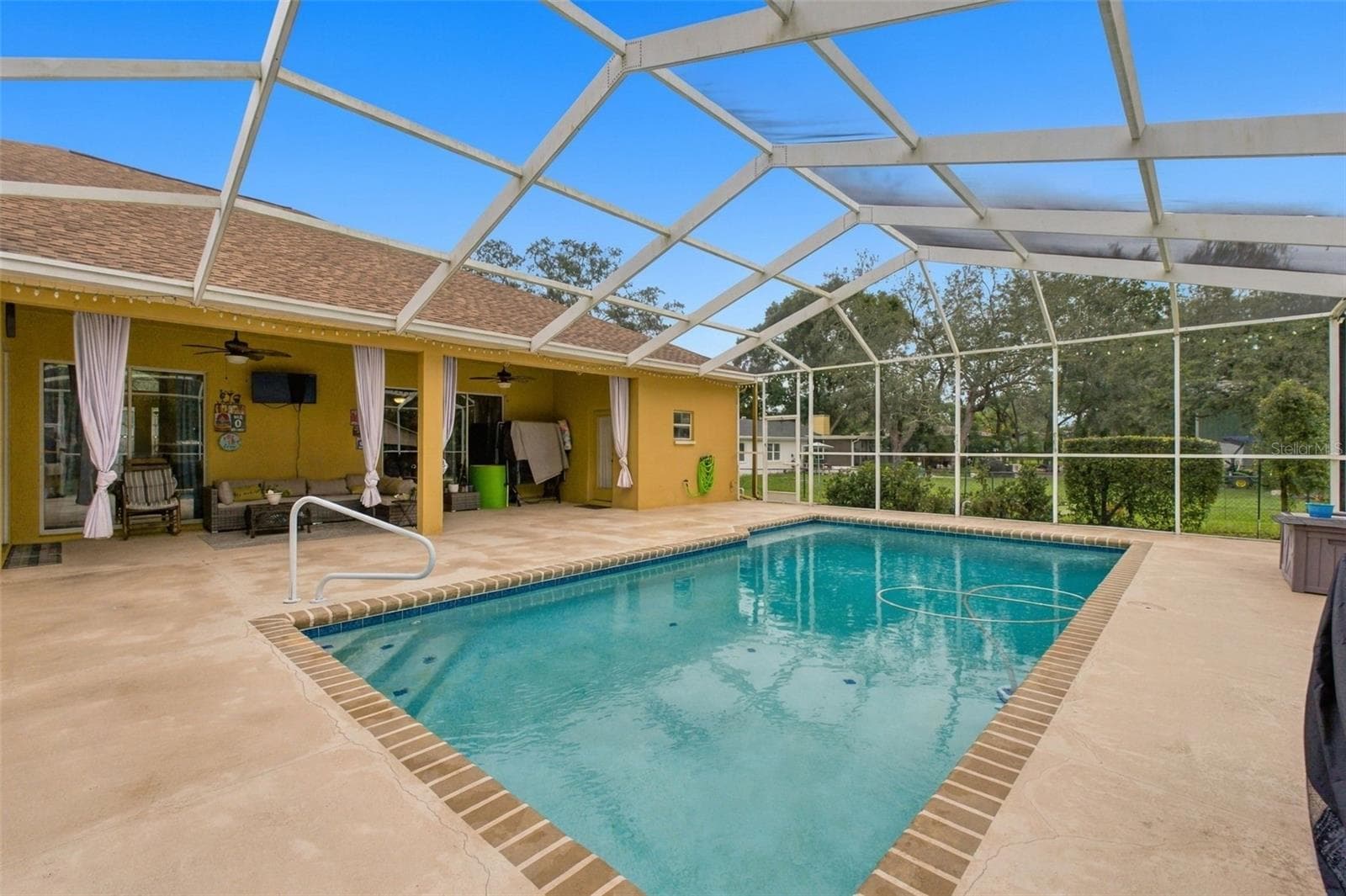 Huge pool - 1486 ALAMEDA DR, SPRING HILL